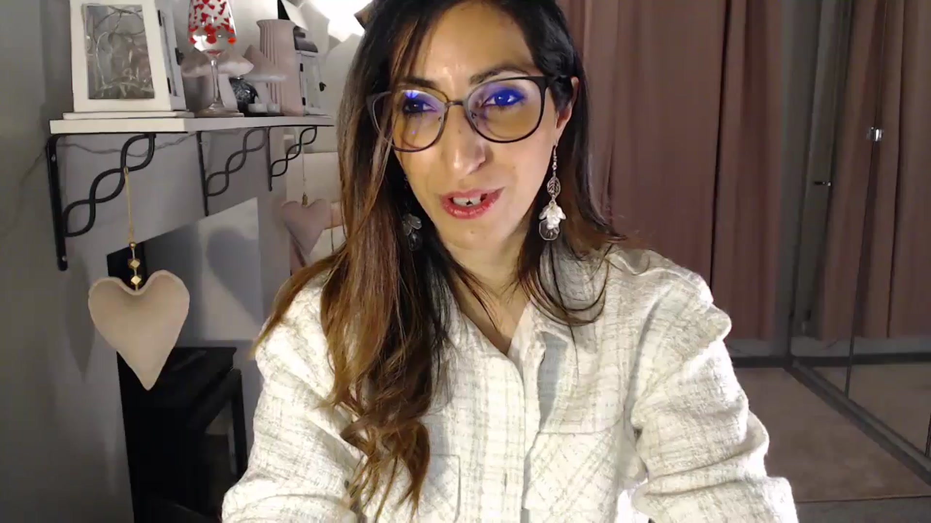 Gallery image thumbnail from PersianGirl's myfreecams stream on, 01/19/2025, 05:28 image 6 of 20