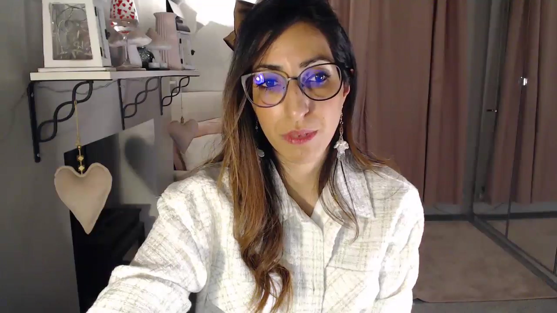 Gallery image thumbnail from PersianGirl's myfreecams stream on, 01/19/2025, 05:28 image 8 of 20