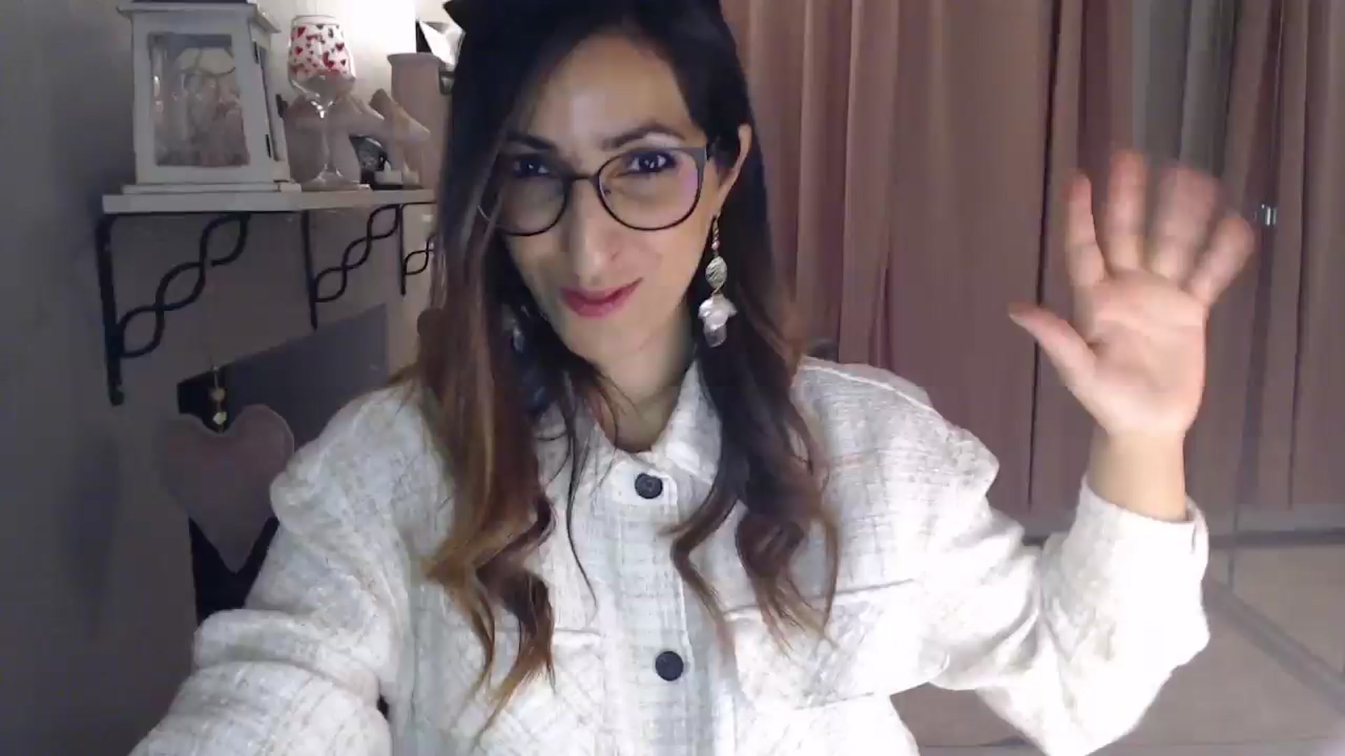 Gallery image thumbnail from PersianGirl's myfreecams stream on, 01/19/2025, 05:28 image 2 of 20