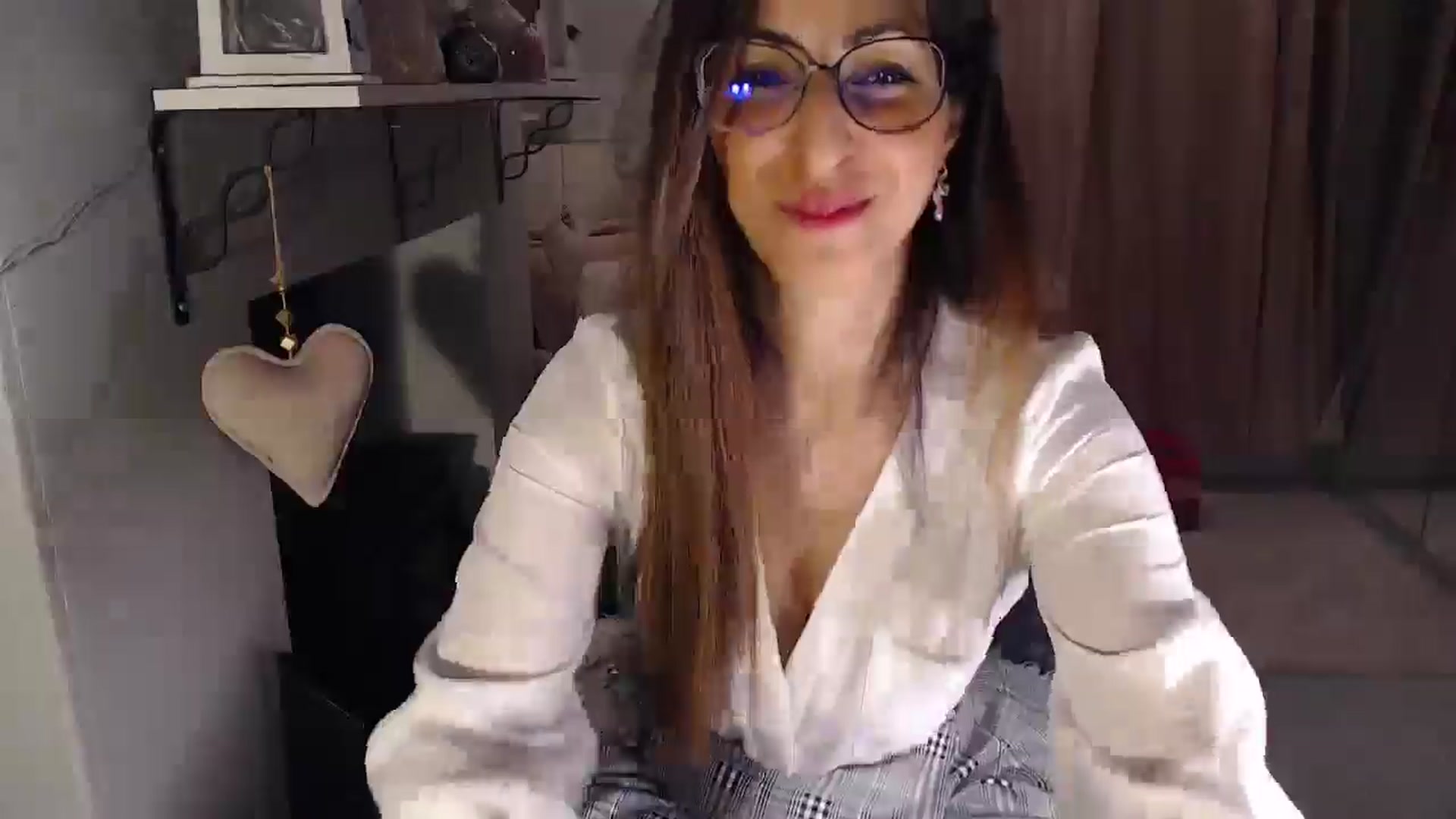 Gallery image thumbnail from PersianGirl's myfreecams stream on, 03/28/2025, 03:00 image 11 of 20