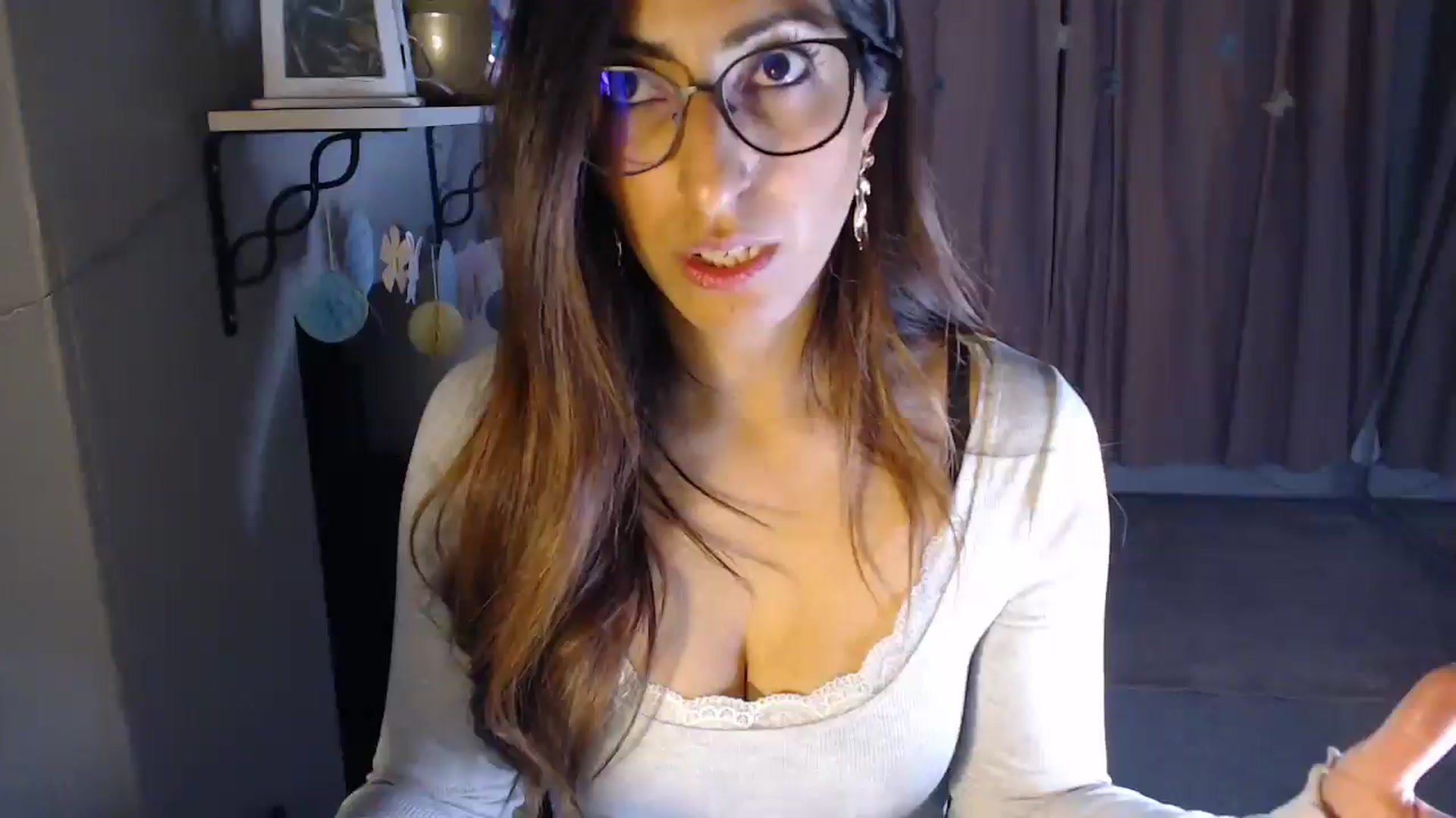 Gallery image thumbnail from PersianGirl's myfreecams stream on, 04/06/2025, 05:39 image 7 of 20