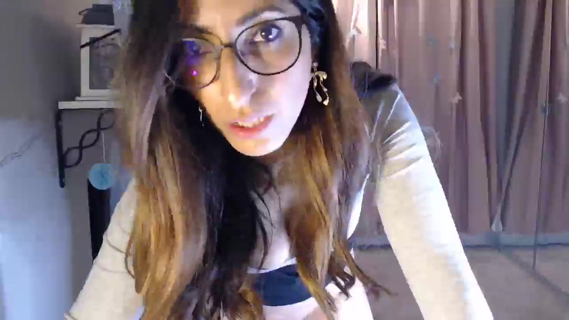 Gallery image thumbnail from PersianGirl's myfreecams stream on, 04/06/2025, 05:39 image 14 of 20