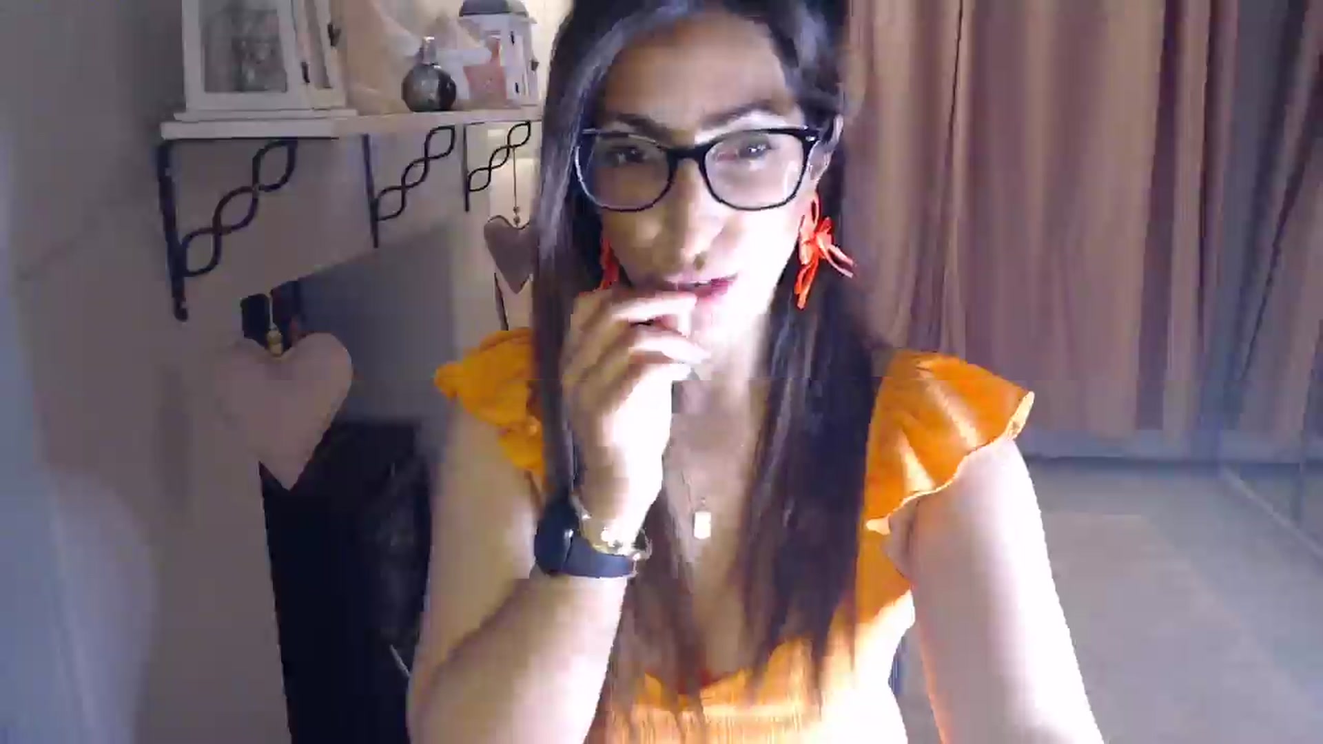 Gallery image thumbnail from PersianGirl's myfreecams stream on, 06/06/2025, 01:35 image 15 of 20