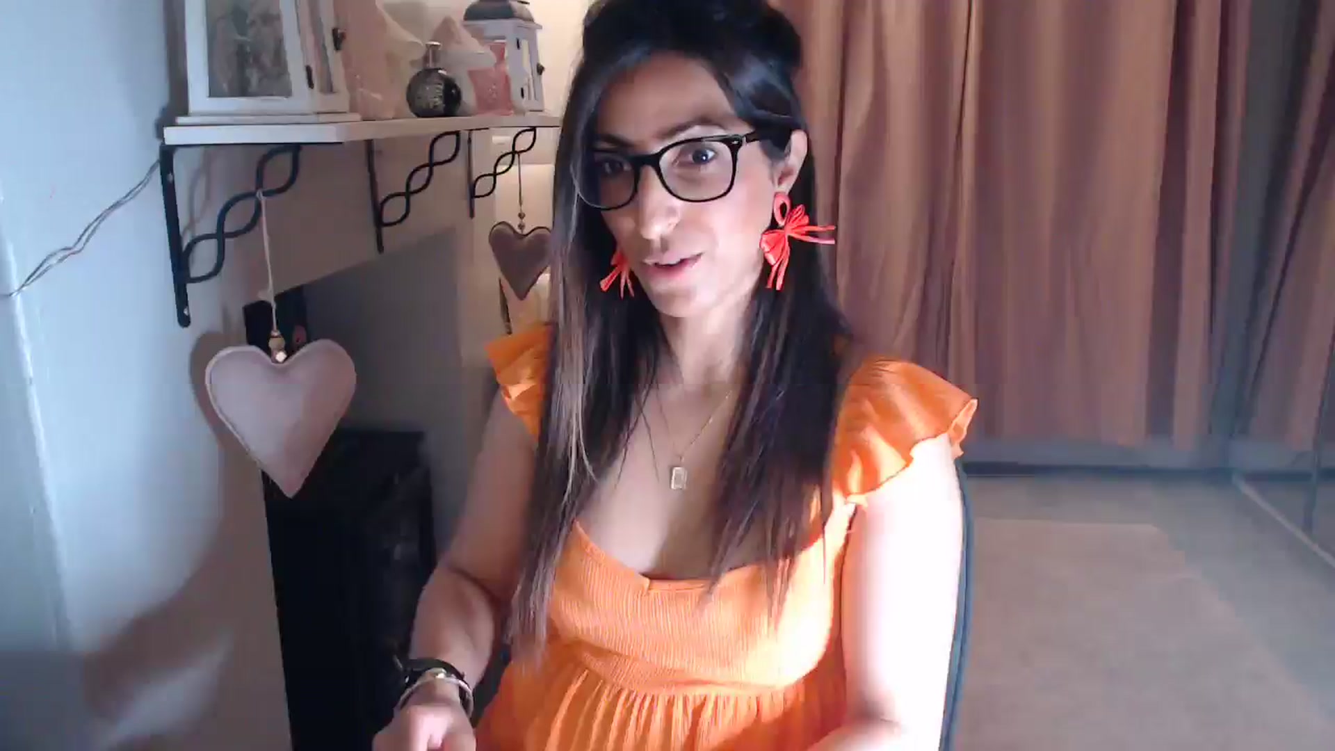 Gallery image thumbnail from PersianGirl's myfreecams stream on, 06/06/2025, 01:35 image 20 of 20