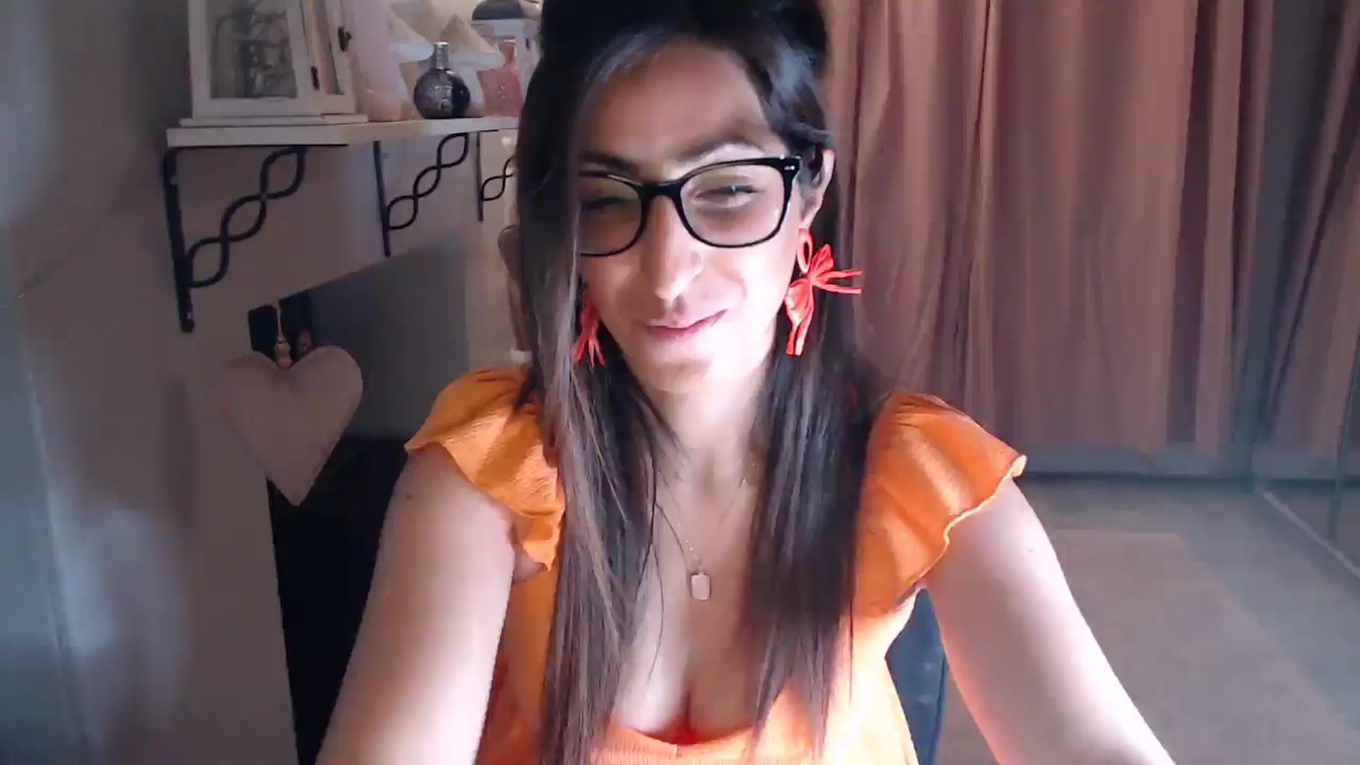 Gallery image thumbnail from PersianGirl's myfreecams stream on, 06/06/2025, 01:35 image 18 of 20