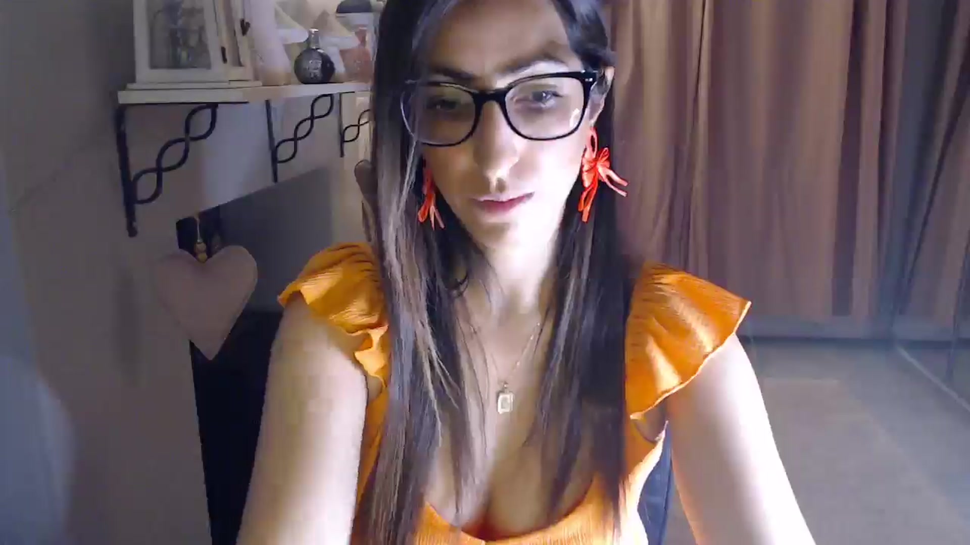 Gallery image thumbnail from PersianGirl's myfreecams stream on, 06/06/2025, 01:35 image 7 of 20