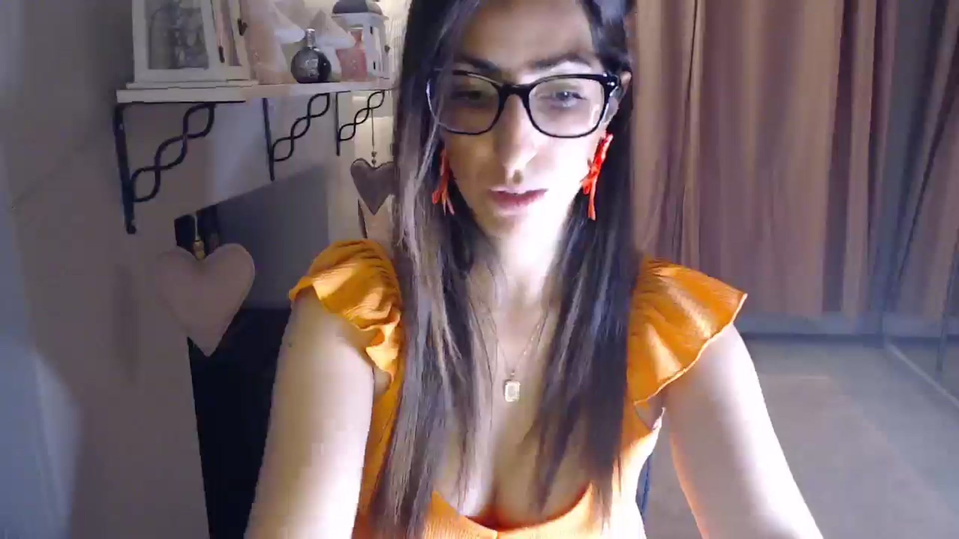 Gallery image thumbnail from PersianGirl's myfreecams stream on, 06/06/2025, 01:35 image 4 of 20
