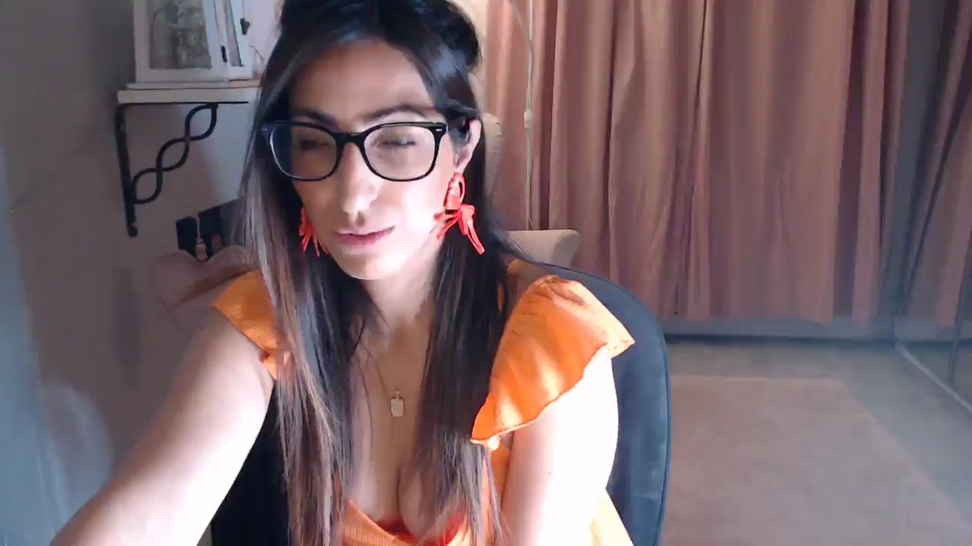 Gallery image thumbnail from PersianGirl's myfreecams stream on, 06/06/2025, 01:35 image 9 of 20