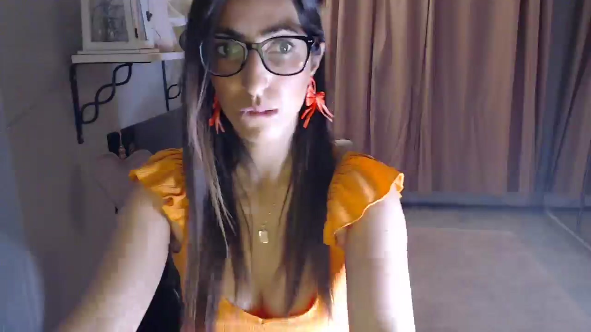 Gallery image thumbnail from PersianGirl's myfreecams stream on, 06/06/2025, 01:35 image 5 of 20