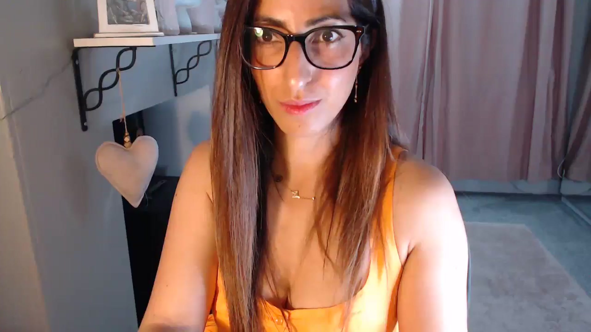 Gallery image thumbnail from PersianGirl's myfreecams stream on, 06/15/2025, 03:43 image 4 of 20