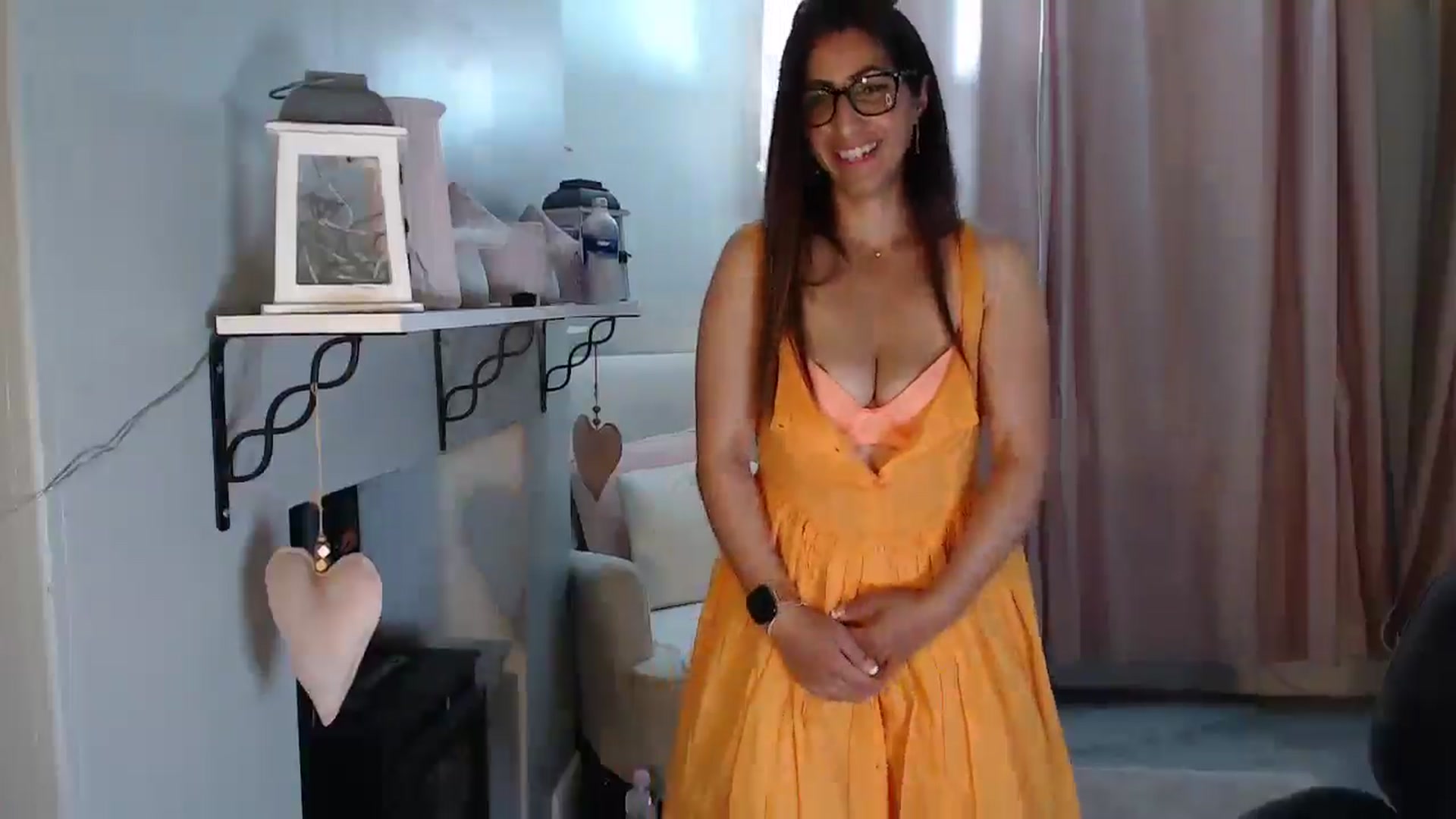 Gallery image thumbnail from PersianGirl's myfreecams stream on, 06/15/2025, 03:43 image 11 of 20