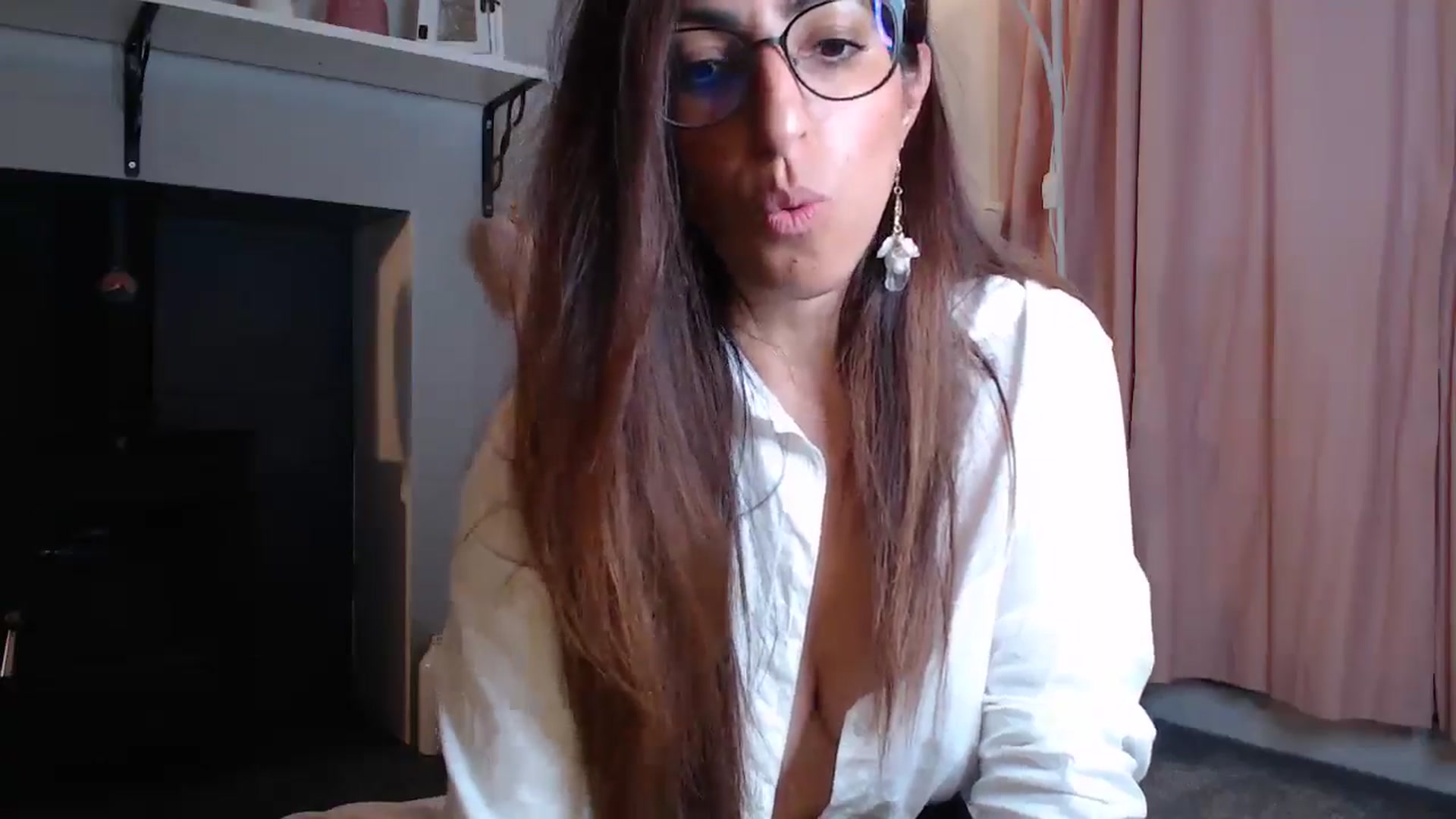 Gallery image thumbnail from PersianGirl's myfreecams stream on, 06/16/2025, 04:04 image 20 of 20