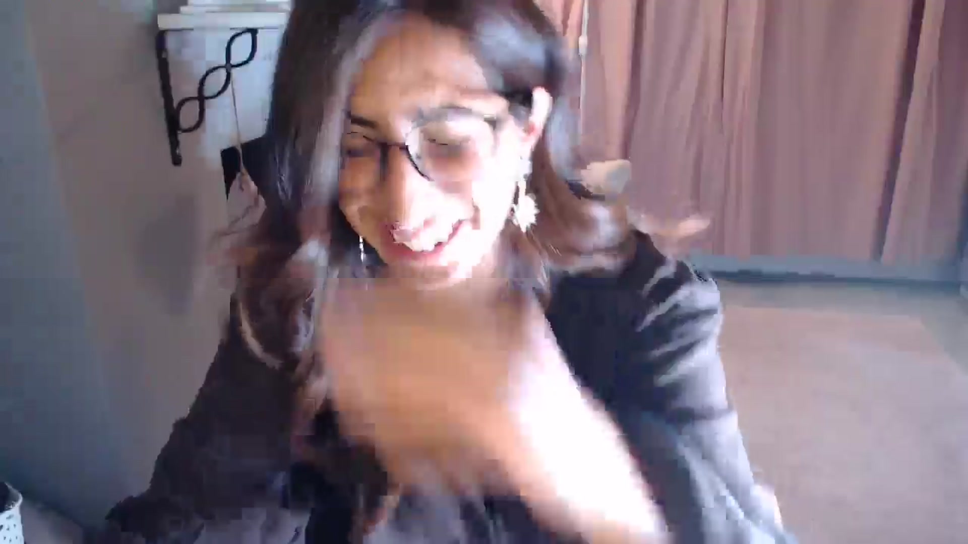 Gallery image thumbnail from PersianGirl's myfreecams stream on, 06/27/2025, 02:52 image 4 of 20