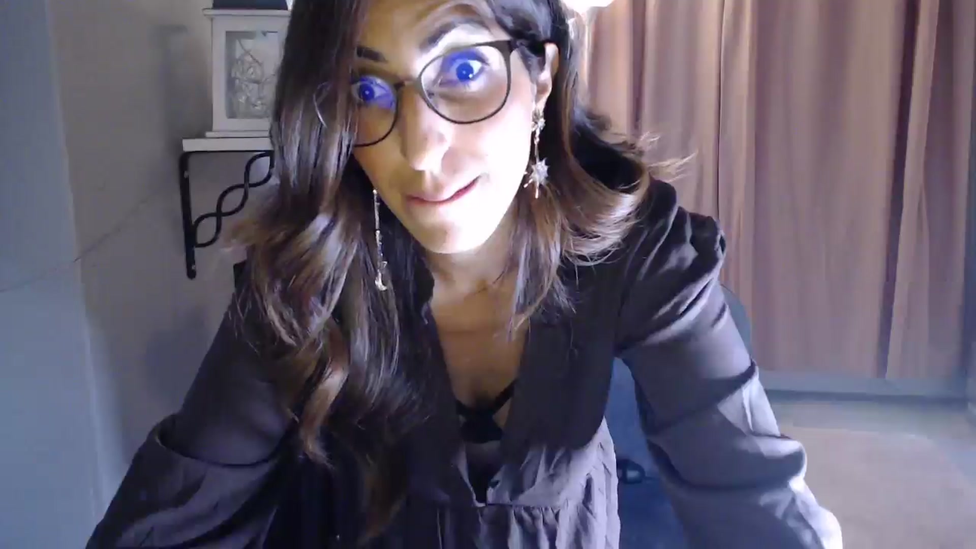 Gallery image thumbnail from PersianGirl's myfreecams stream on, 06/27/2025, 02:52 image 9 of 20