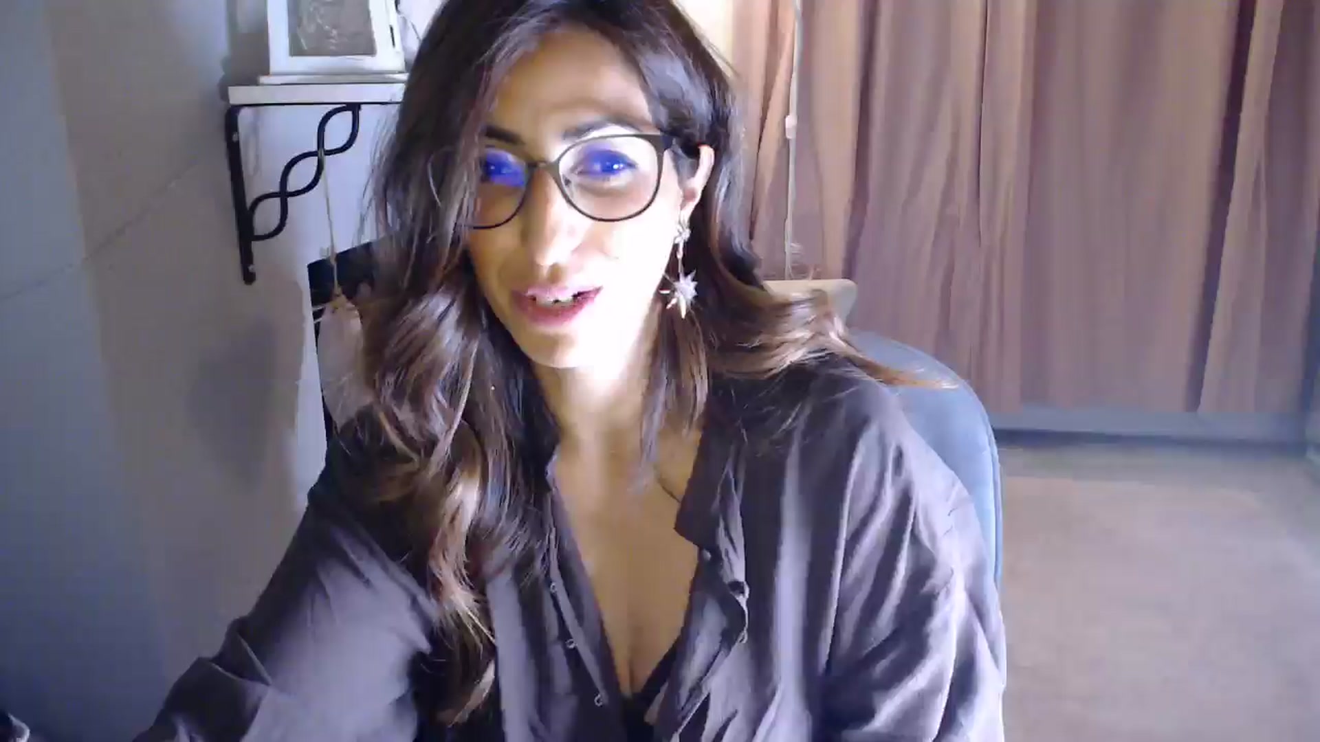 Gallery image thumbnail from PersianGirl's myfreecams stream on, 06/27/2025, 02:52 image 8 of 20