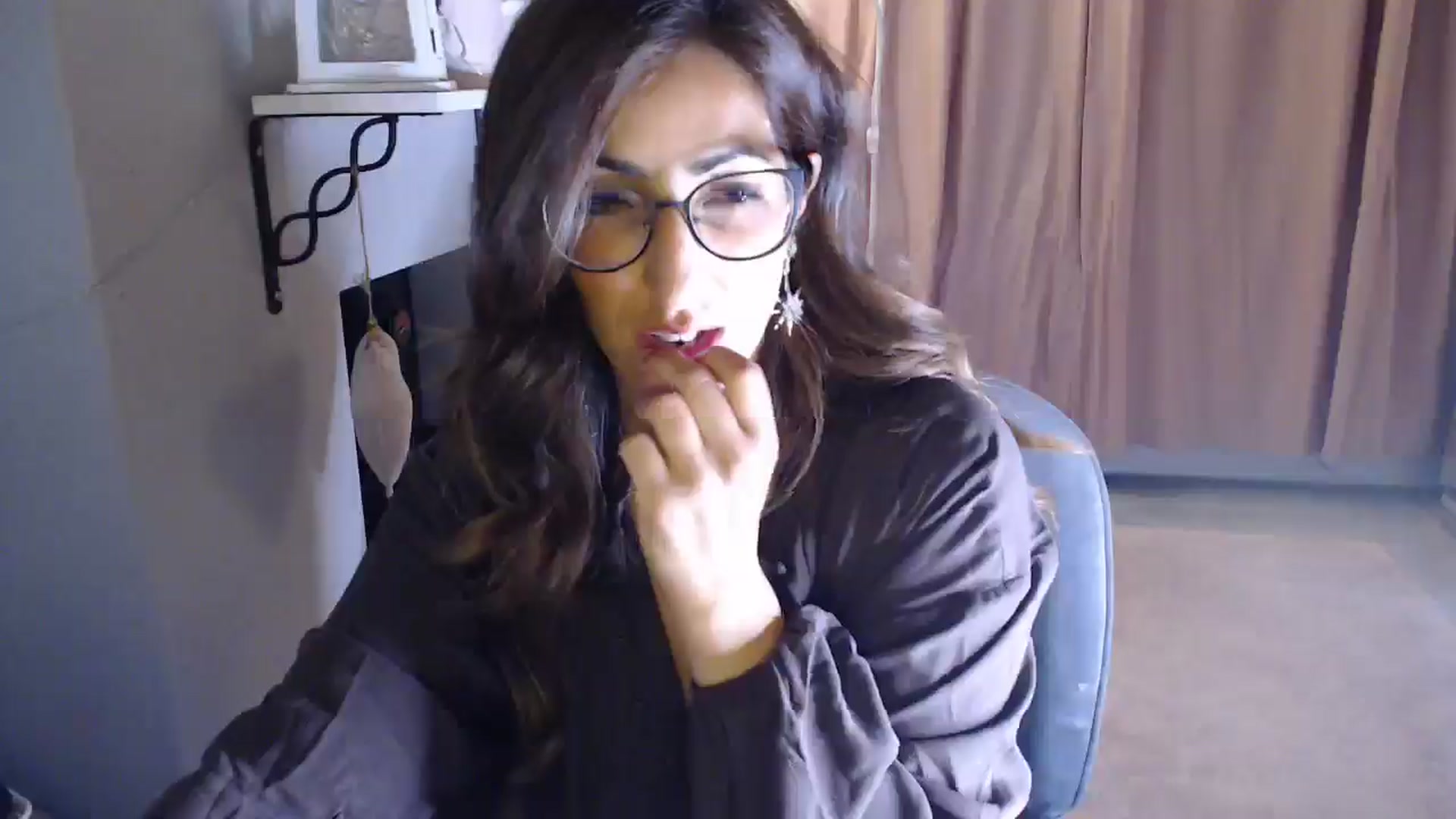 Gallery image thumbnail from PersianGirl's myfreecams stream on, 06/27/2025, 02:52 image 7 of 20