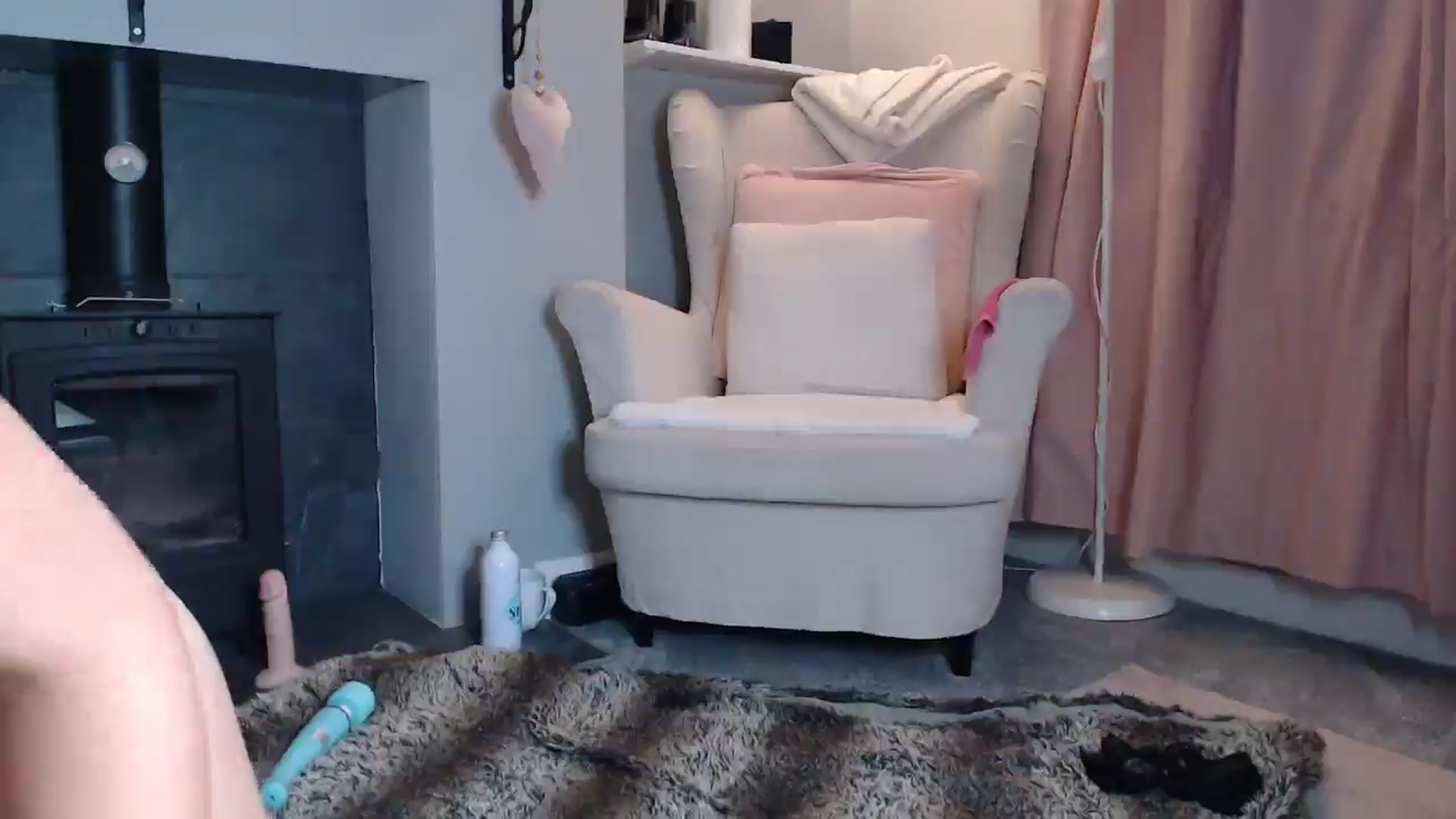 Gallery image thumbnail from PersianGirl's myfreecams stream on, 06/27/2025, 03:42 image 18 of 20