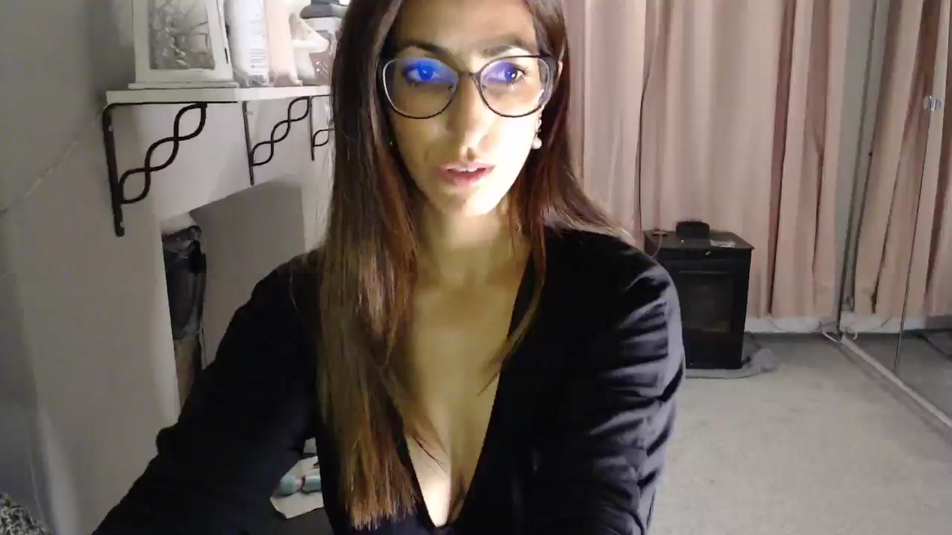 Gallery image thumbnail from PersianGirl's myfreecams stream on, 07/21/2025, 04:33 image 10 of 20