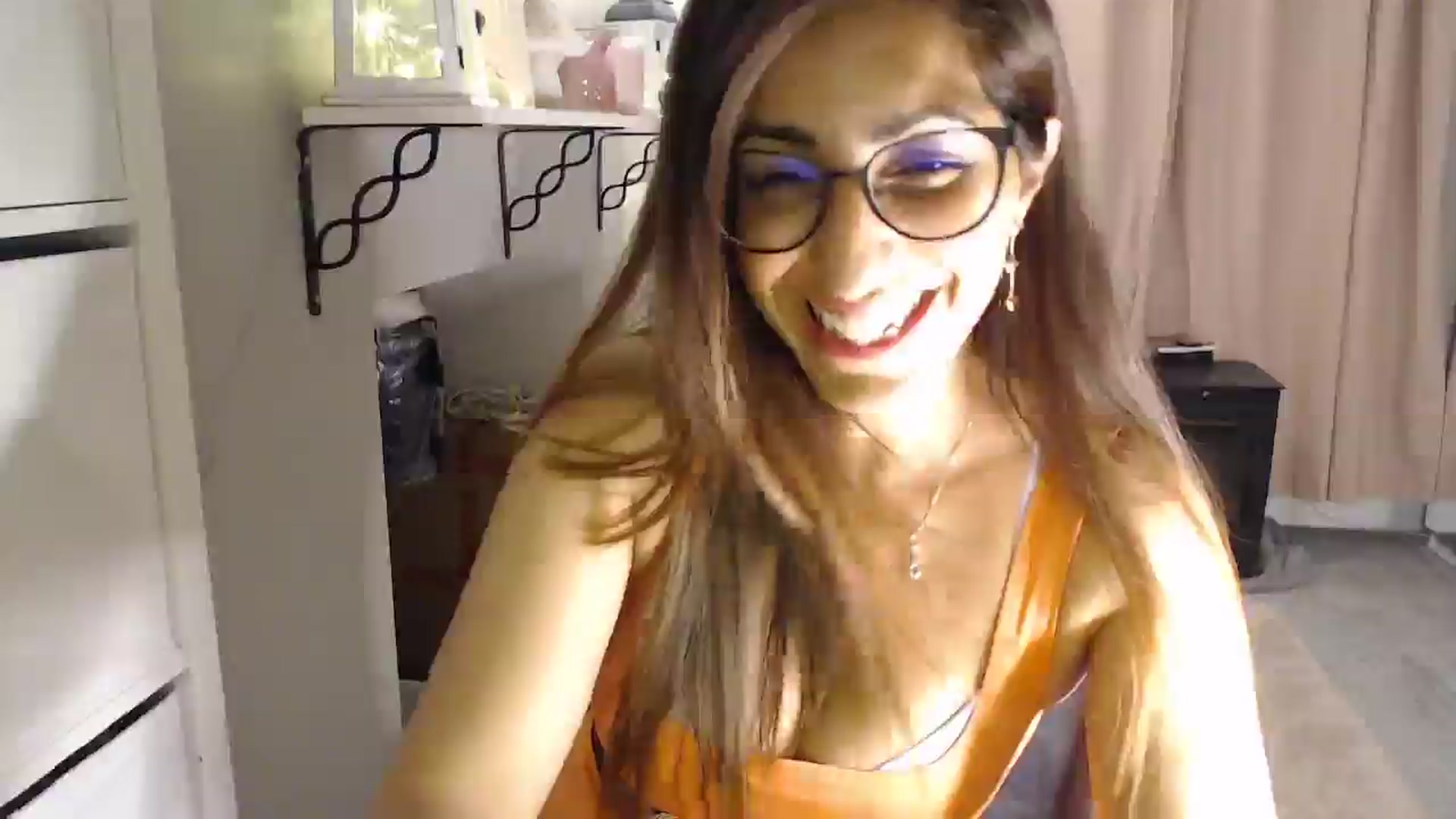 Gallery image thumbnail from PersianGirl's myfreecams stream on, 07/31/2025, 05:11 image 4 of 20
