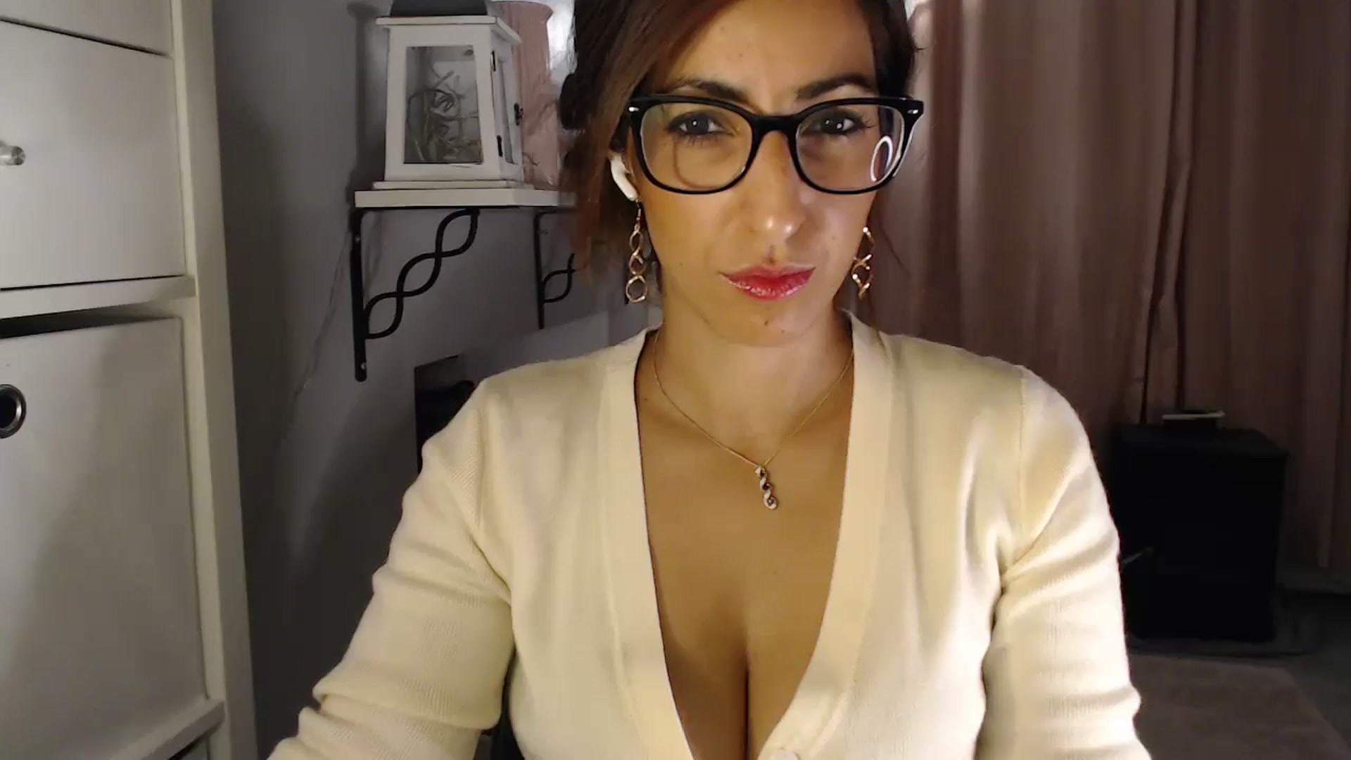 Gallery image thumbnail from PersianGirl's myfreecams stream on, 08/01/2025, 24:12 image 6 of 20