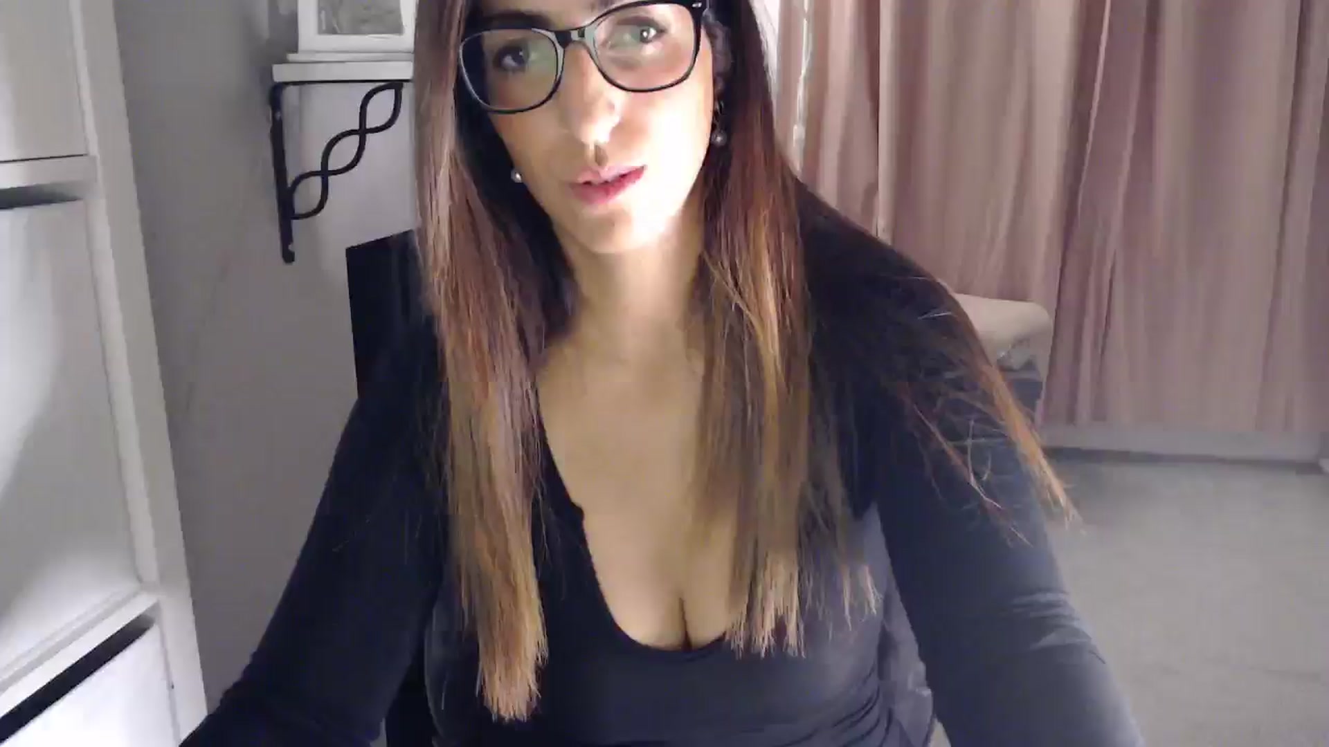 Gallery image thumbnail from PersianGirl's myfreecams stream on, 08/10/2025, 05:34 image 1 of 20