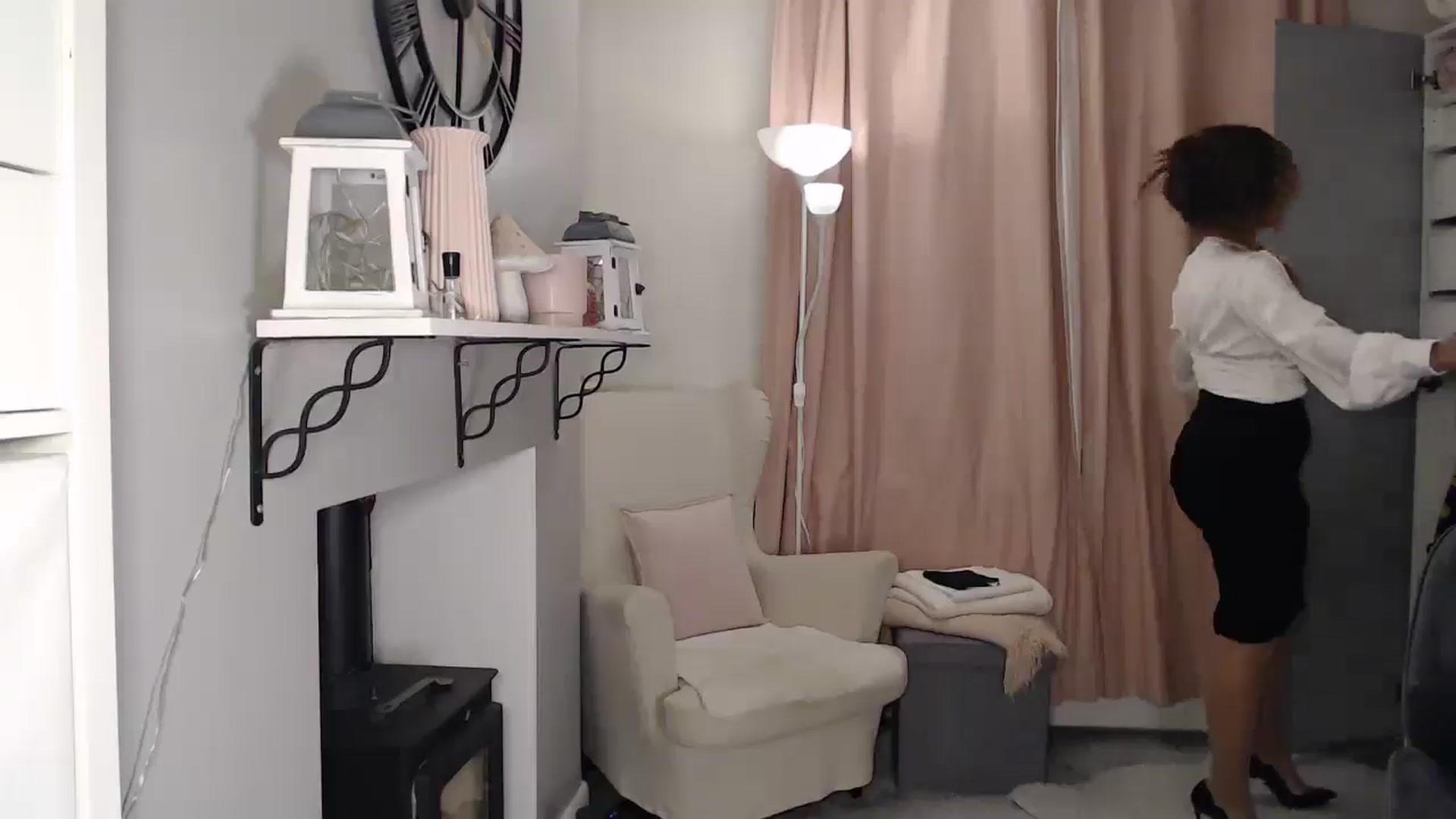 Gallery image thumbnail from PersianGirl's myfreecams stream on, 09/14/2025, 02:57 image 17 of 20