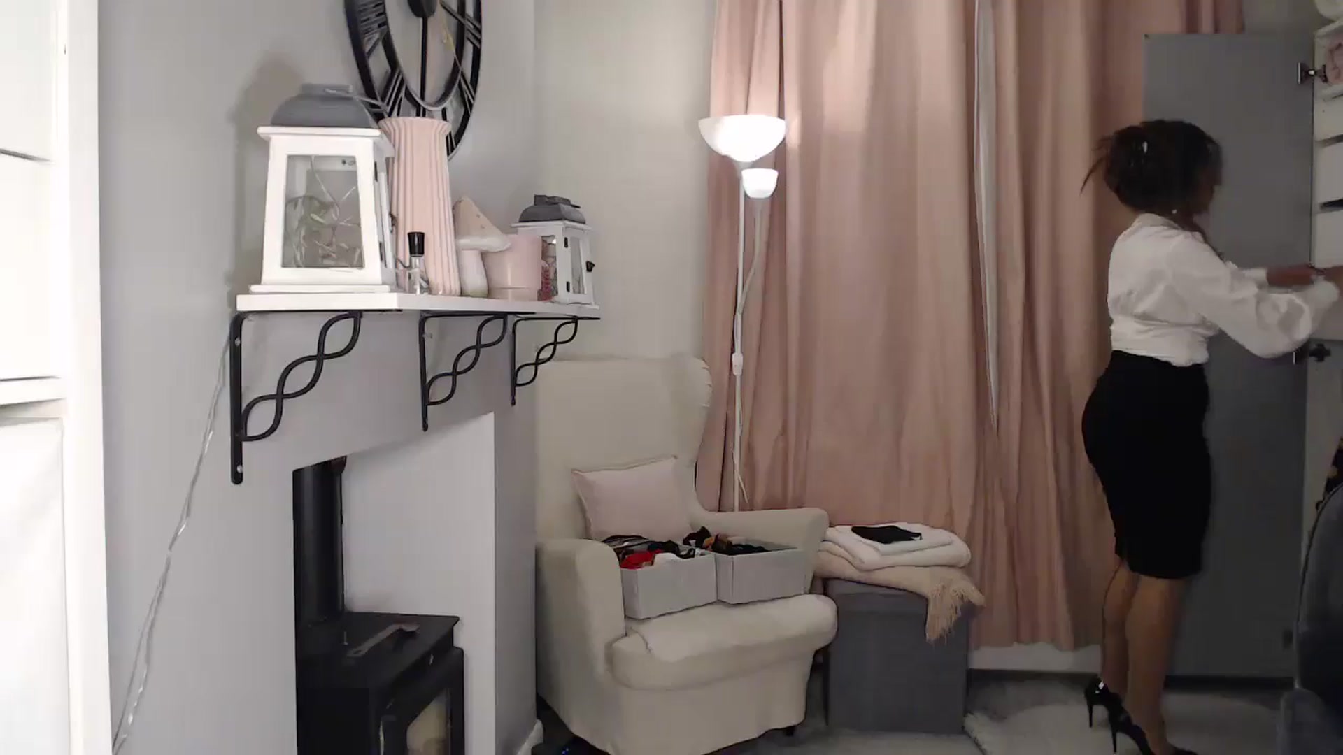 Gallery image thumbnail from PersianGirl's myfreecams stream on, 09/14/2025, 02:57 image 18 of 20
