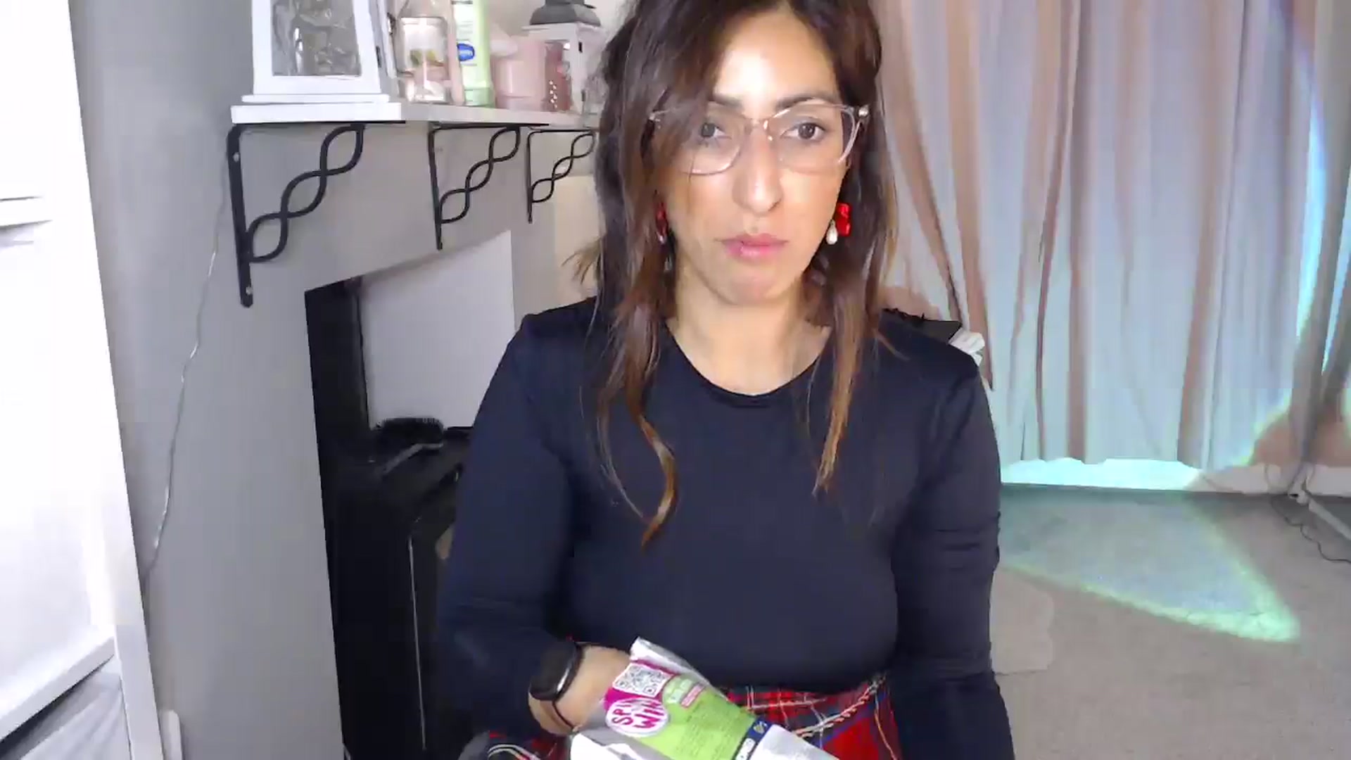 Gallery image thumbnail from PersianGirl's myfreecams stream on, 09/28/2025, 04:01 image 4 of 20