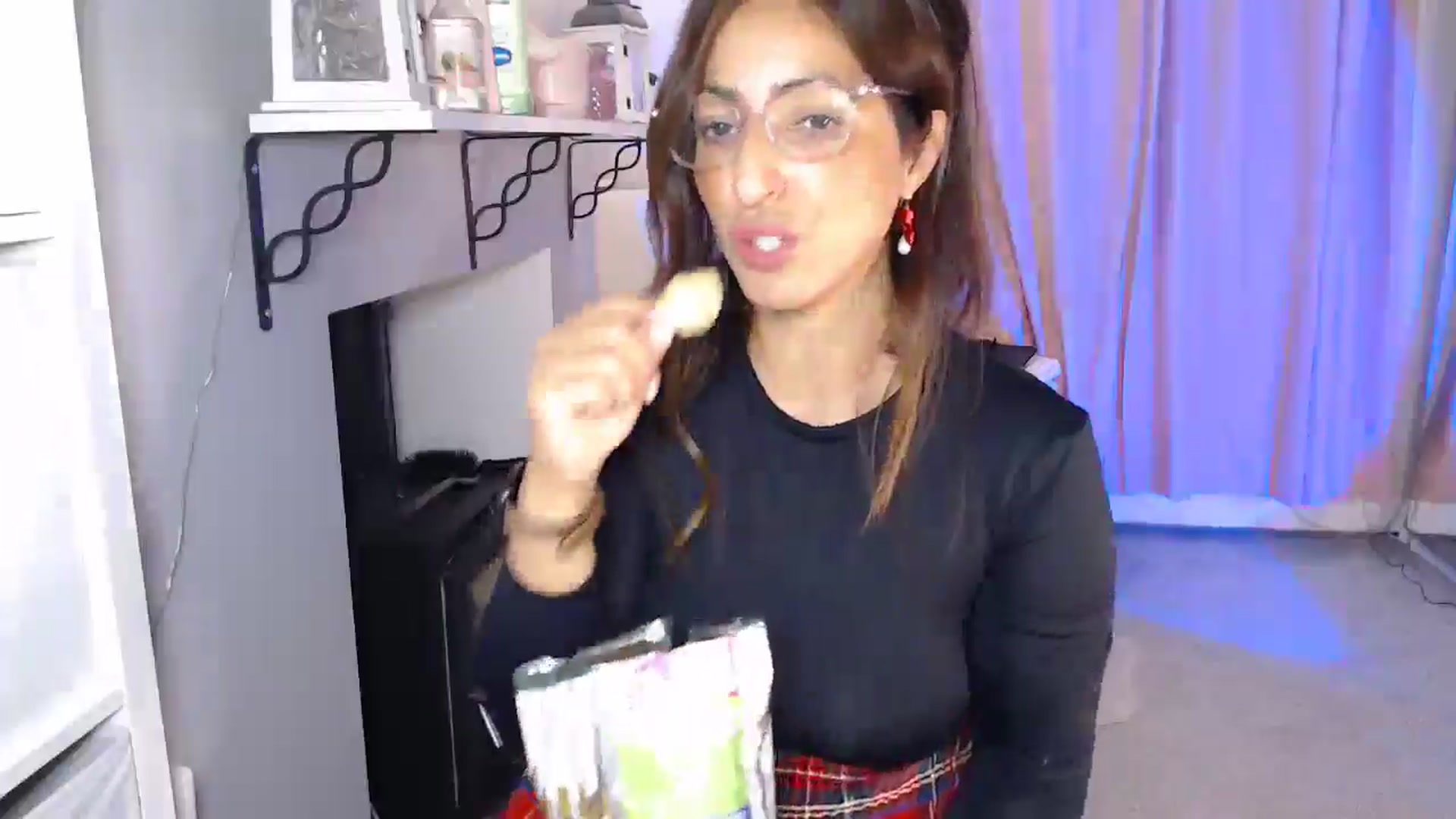 Gallery image thumbnail from PersianGirl's myfreecams stream on, 09/28/2025, 04:01 image 2 of 20