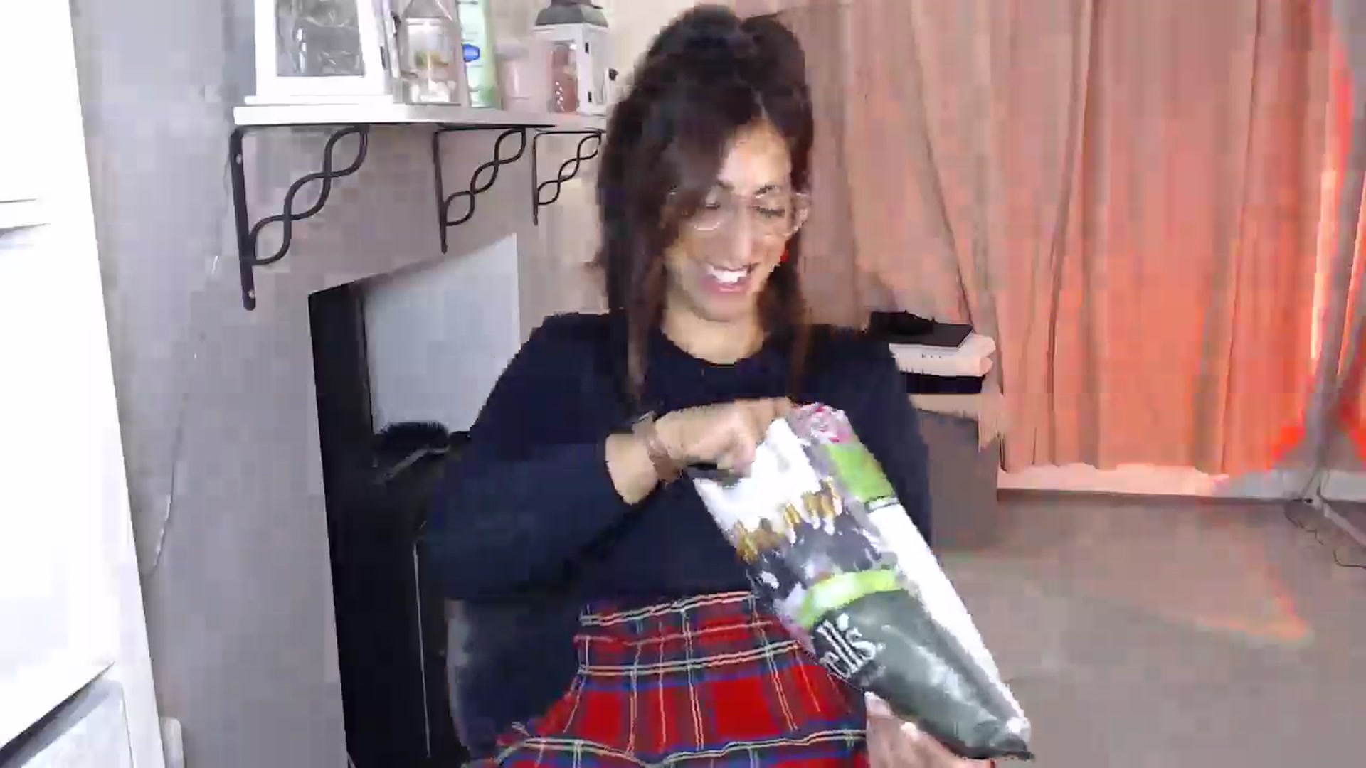 Gallery image thumbnail from PersianGirl's myfreecams stream on, 09/28/2025, 04:01 image 3 of 20