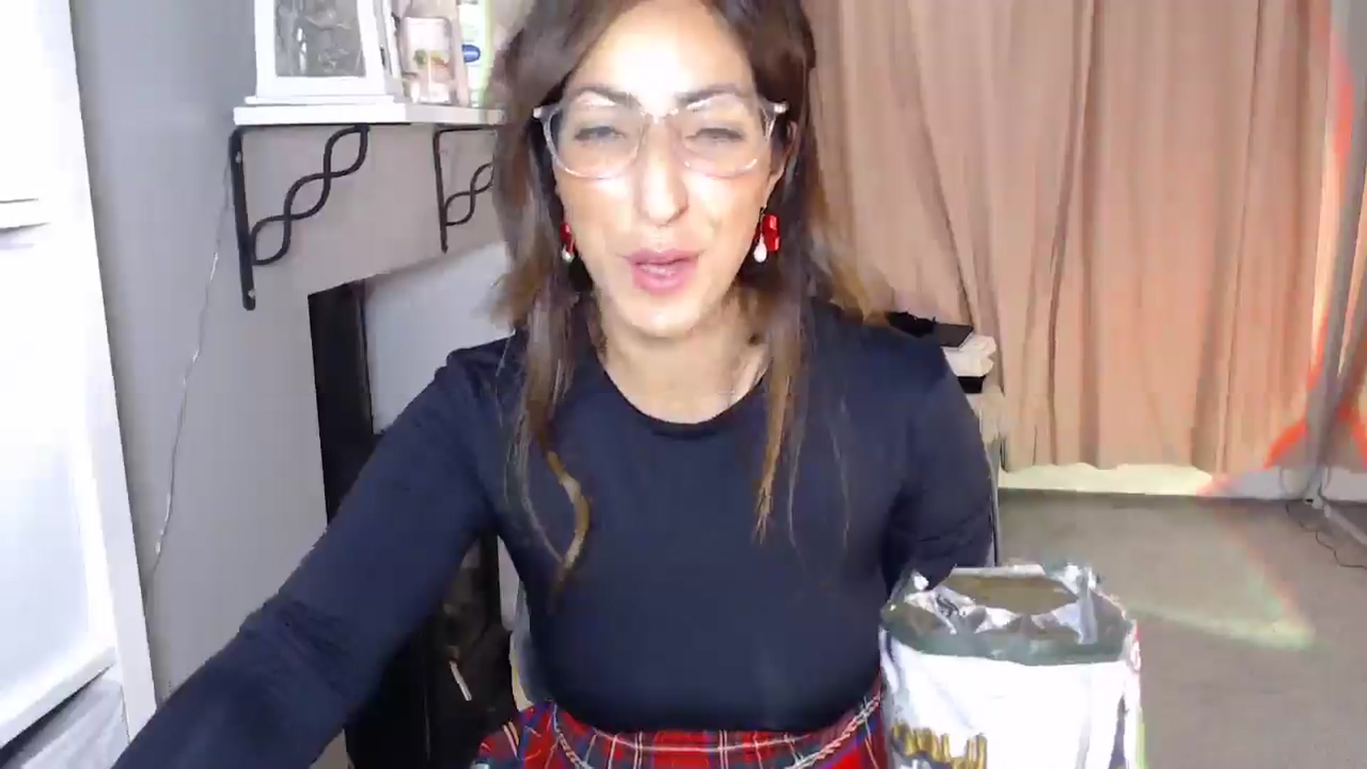 Gallery image thumbnail from PersianGirl's myfreecams stream on, 09/28/2025, 04:01 image 6 of 20