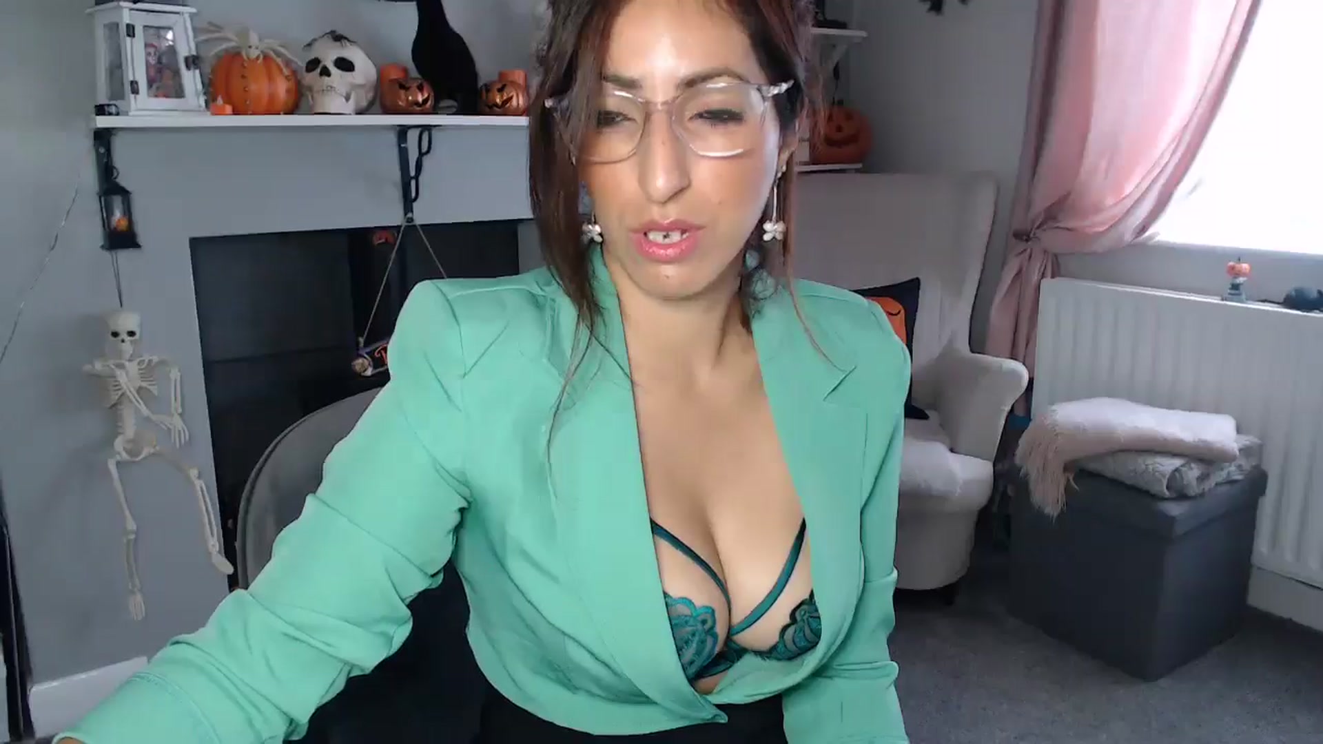 Gallery image thumbnail from PersianGirl's myfreecams stream on, 10/08/2025, 09:02 image 13 of 20