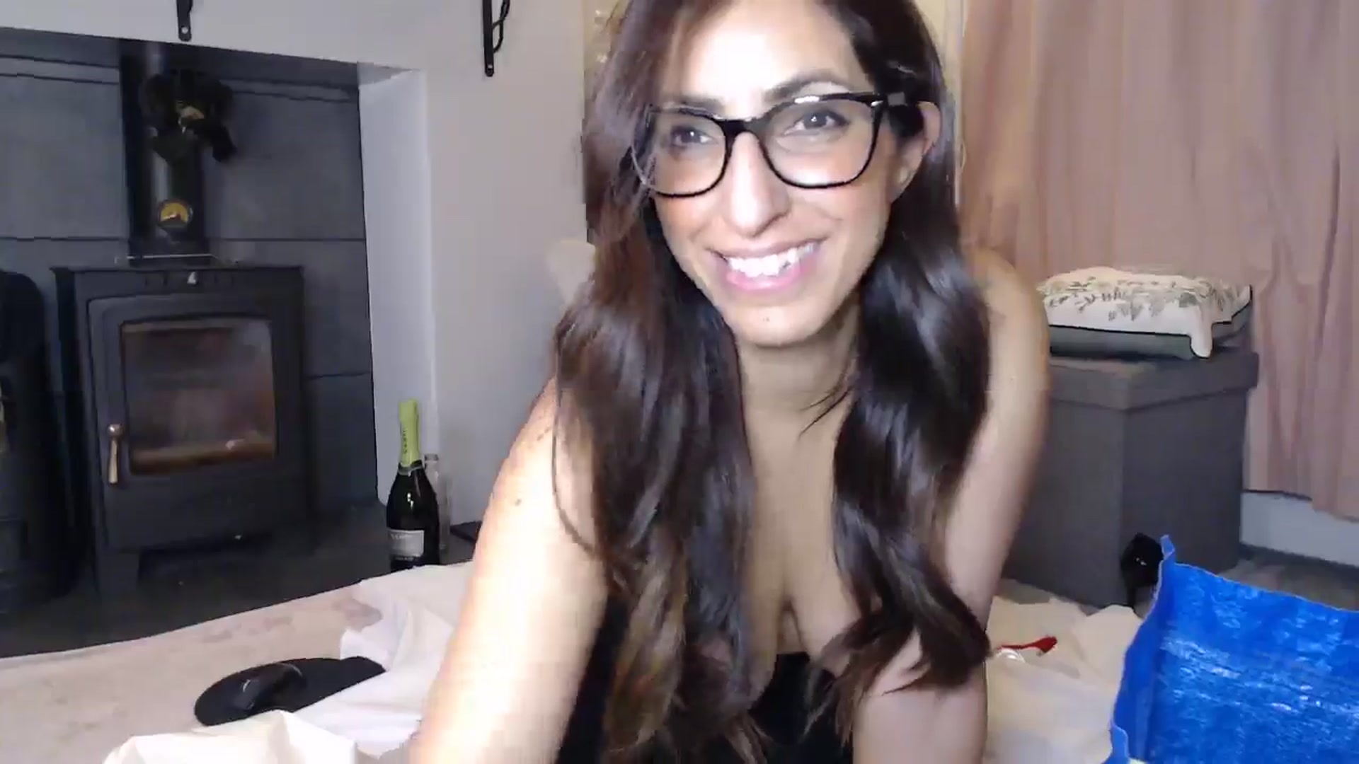 Gallery image thumbnail from PersianGirl's myfreecams stream on, 01/09/2026, 05:53 image 7 of 20