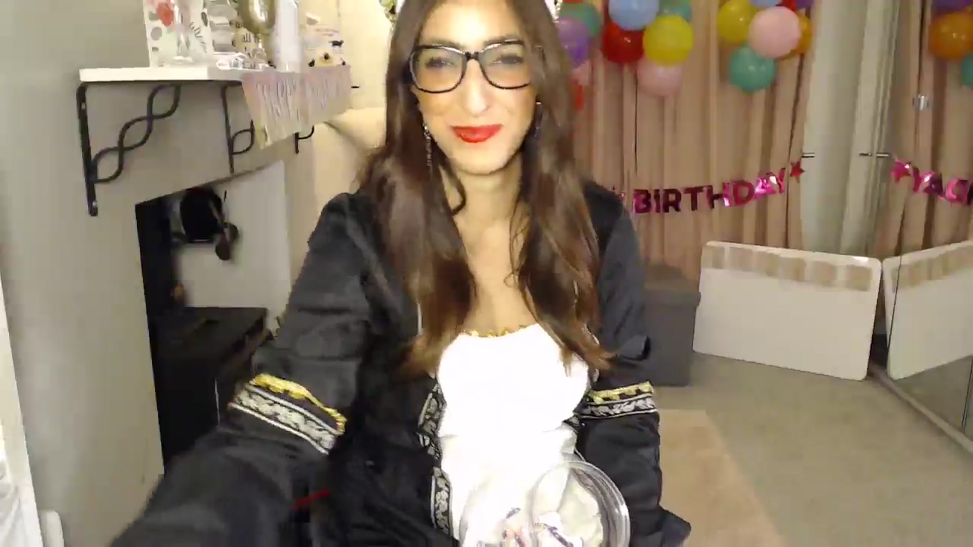 Gallery image thumbnail from PersianGirl's myfreecams stream on, 01/10/2026, 07:33 image 12 of 20