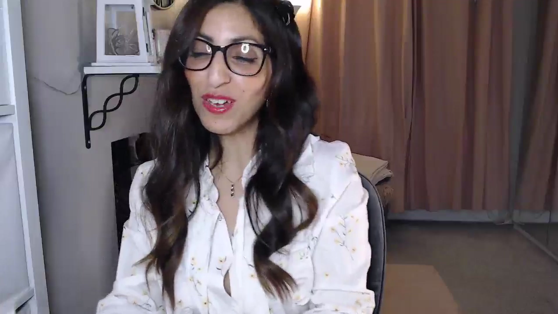 Gallery image thumbnail from PersianGirl's myfreecams stream on, 01/17/2026, 05:24 image 8 of 20