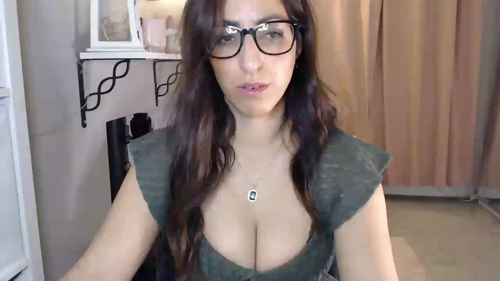 Gallery image thumbnail from PersianGirl's myfreecams stream on, 01/18/2026, 03:40 image 8 of 20