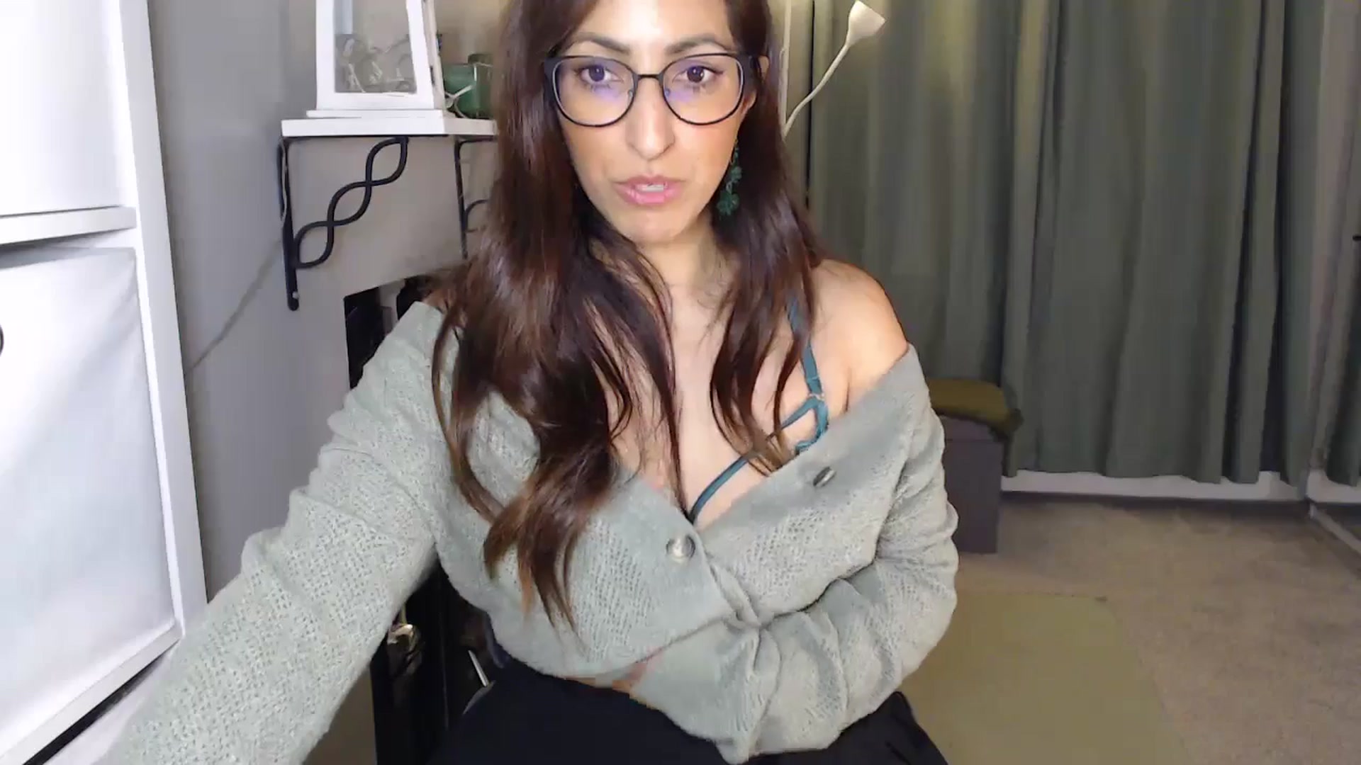 Gallery image thumbnail from PersianGirl's myfreecams stream on, 03/15/2026, 07:24 image 2 of 20