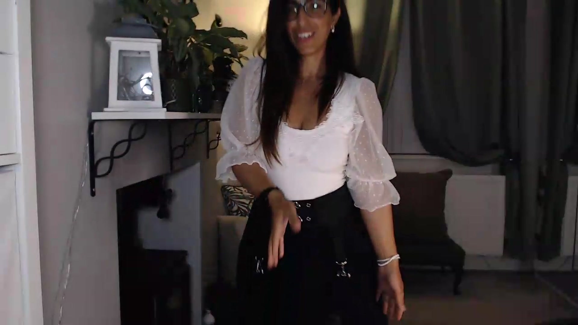 Gallery image thumbnail from PersianGirl's myfreecams stream on, 06/15/2026, 01:03 image 18 of 20