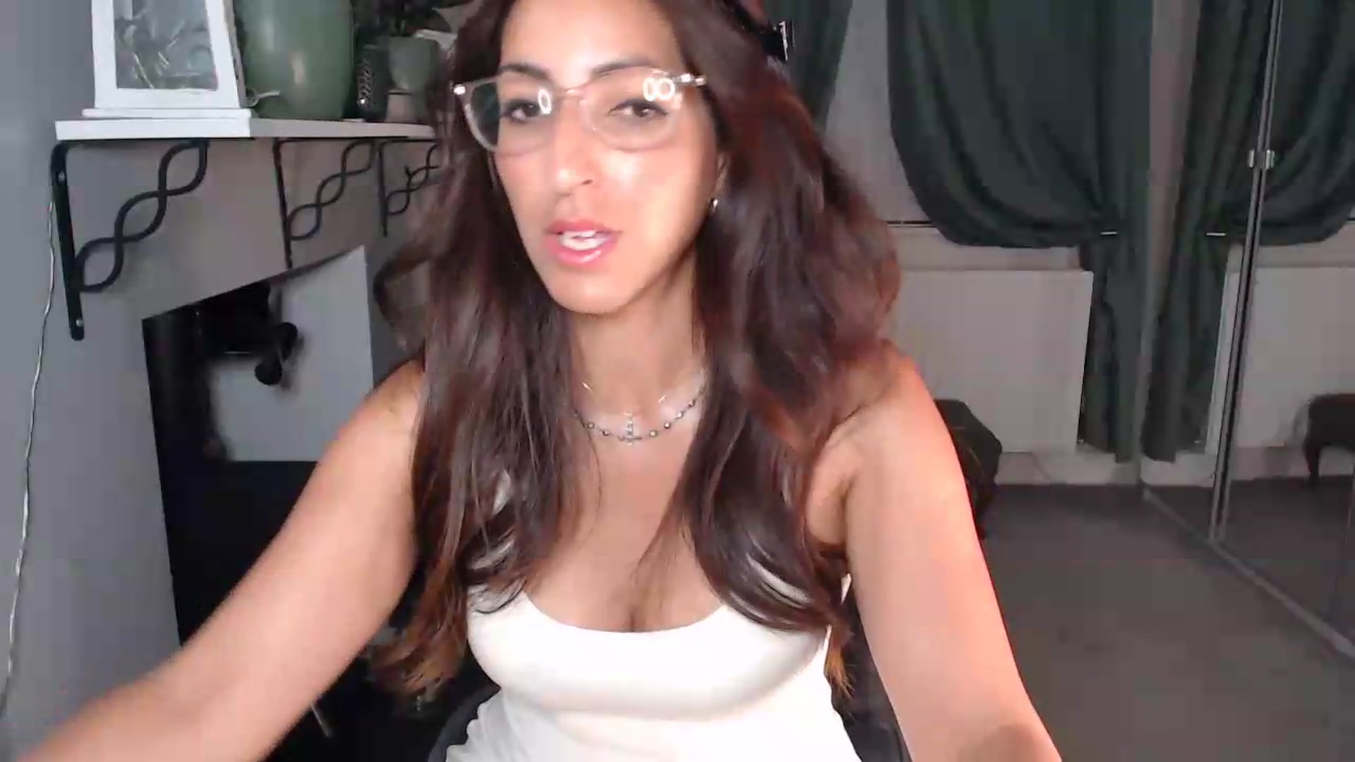 Gallery image thumbnail from PersianGirl's myfreecams stream on, 07/04/2026, 02:29 image 2 of 20