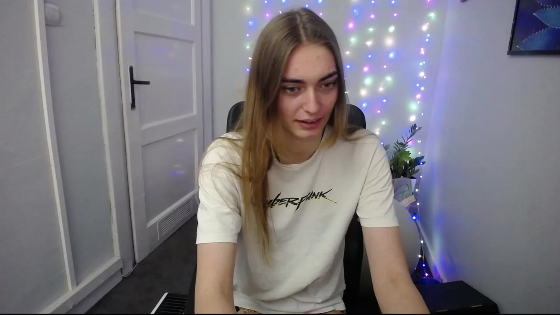 Gallery image thumbnail from PersonYouNeed's myfreecams stream on, 12/01/2022, 13:45 image 1 of 20