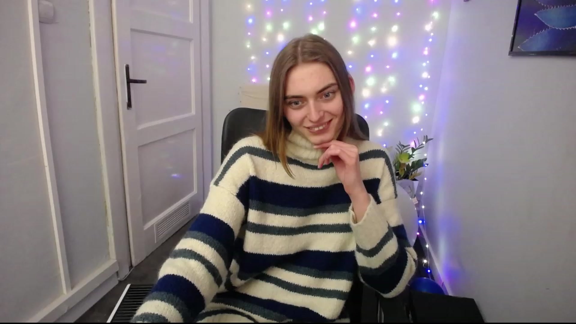 Gallery image thumbnail from PersonYouNeed's myfreecams stream on, 01/09/2023, 16:56 image 2 of 20