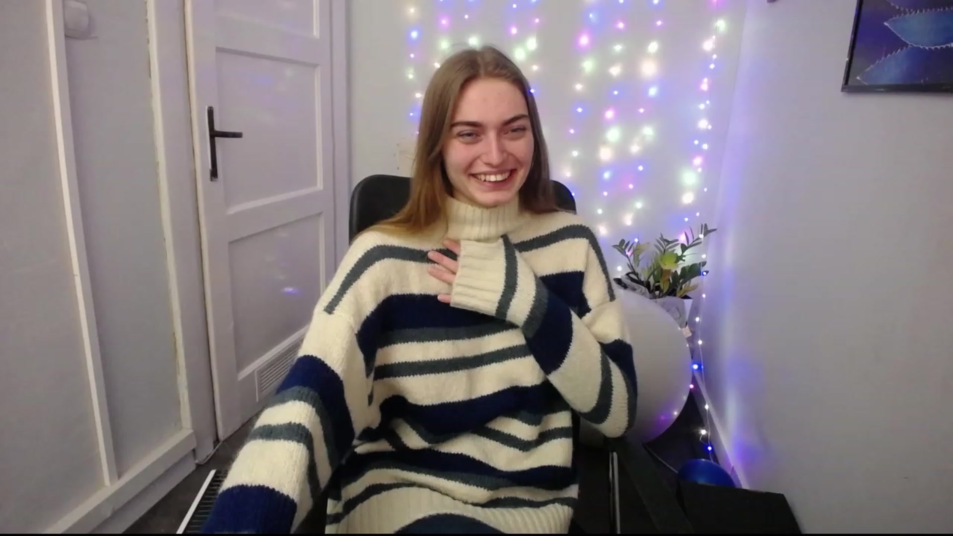 Gallery image thumbnail from PersonYouNeed's myfreecams stream on, 01/09/2023, 16:56 image 9 of 20