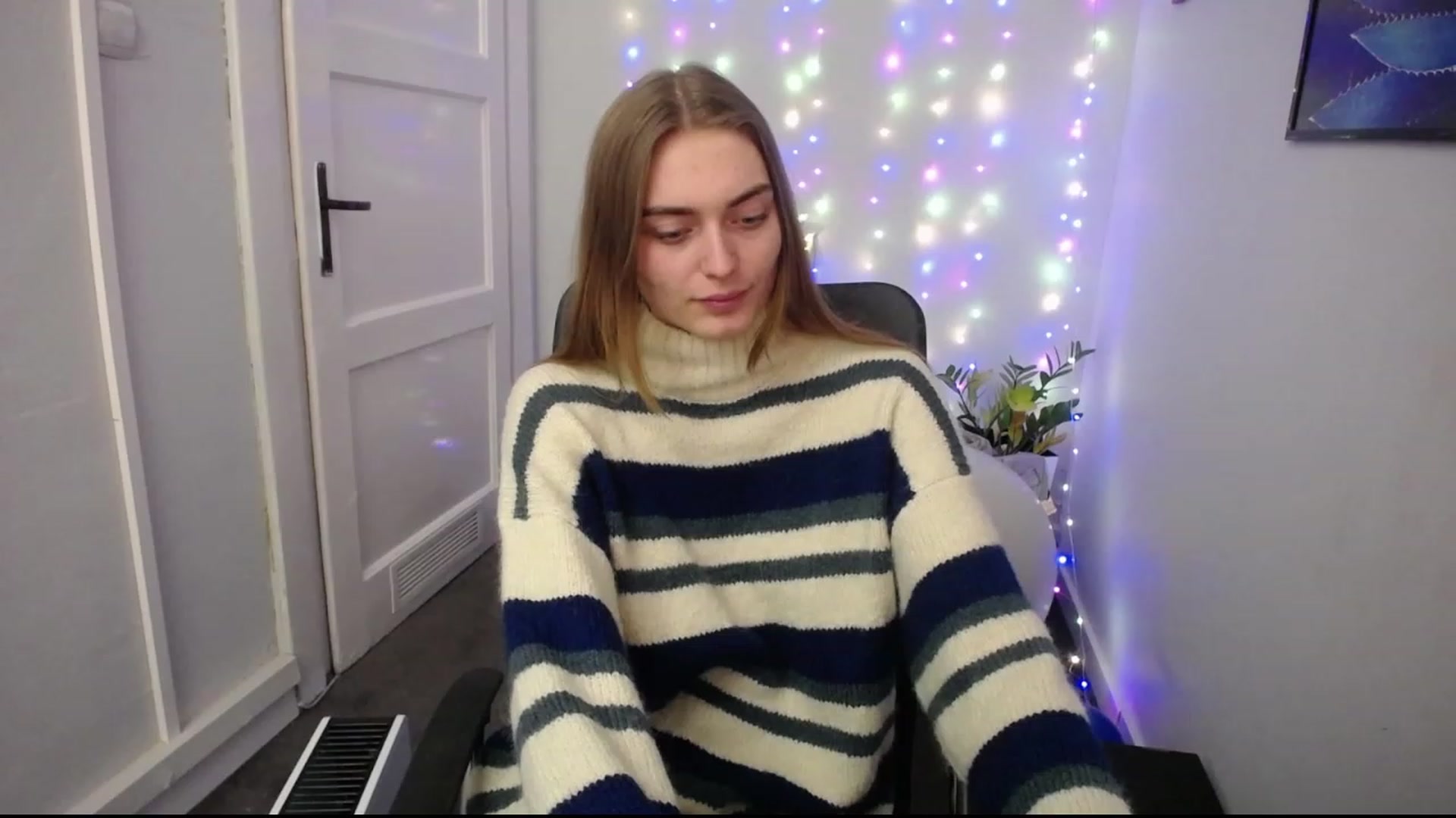Gallery image thumbnail from PersonYouNeed's myfreecams stream on, 01/09/2023, 16:56 image 4 of 20