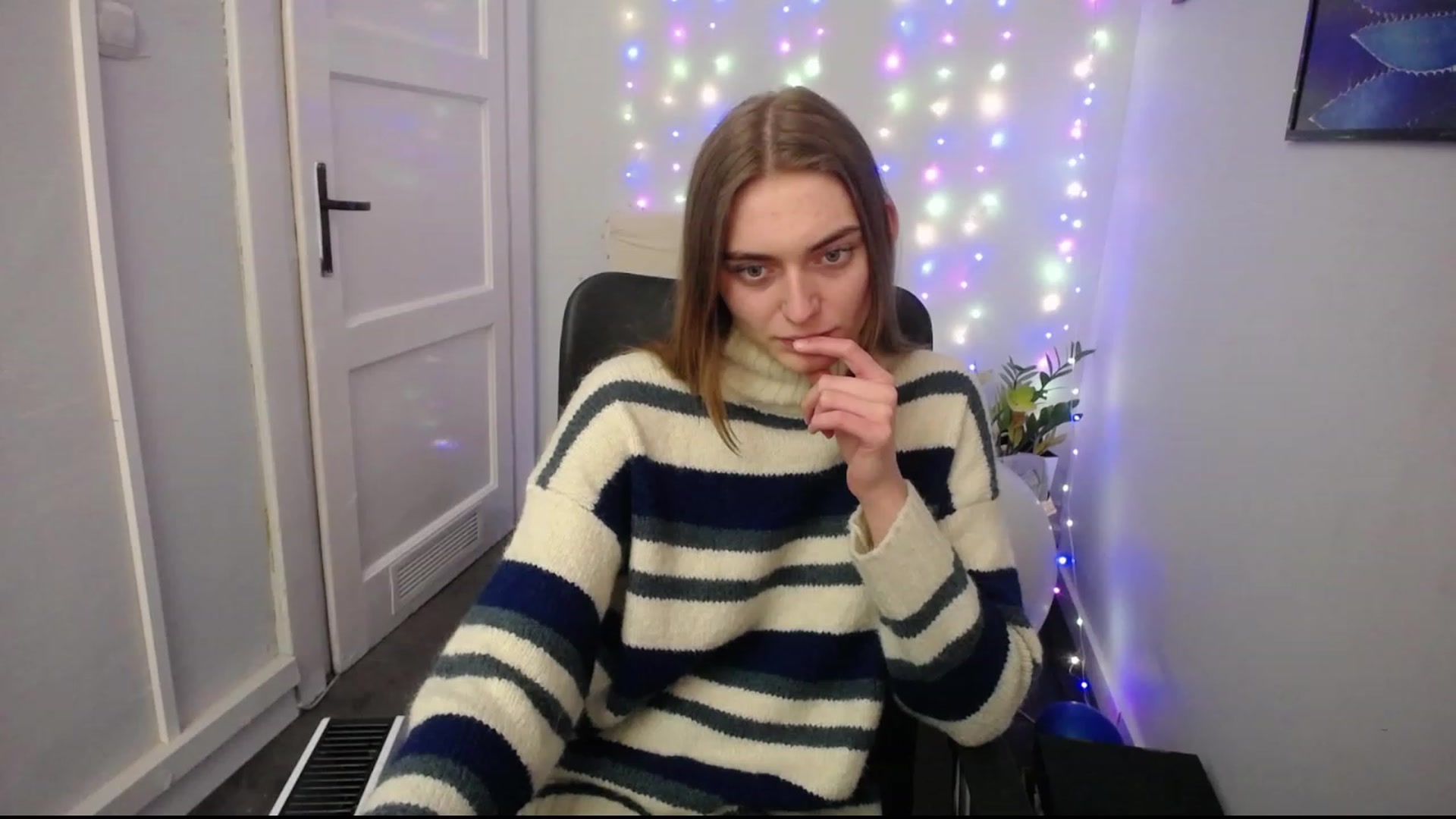 Gallery image thumbnail from PersonYouNeed's myfreecams stream on, 01/09/2023, 16:56 image 1 of 20