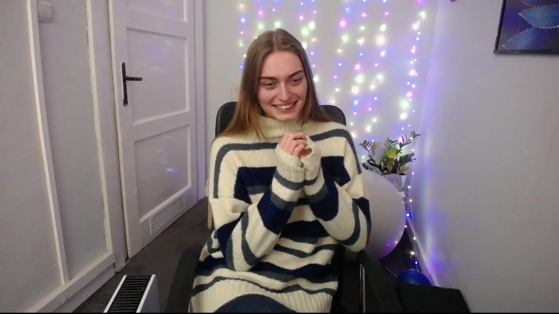 Gallery image thumbnail from PersonYouNeed's myfreecams stream on, 01/09/2023, 16:56 image 6 of 20
