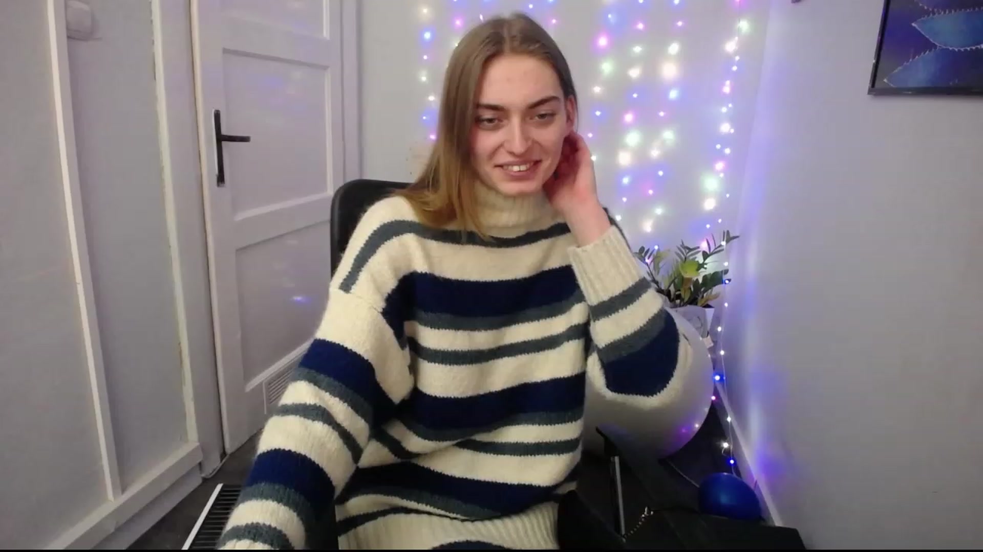 Gallery image thumbnail from PersonYouNeed's myfreecams stream on, 01/09/2023, 16:56 image 16 of 20