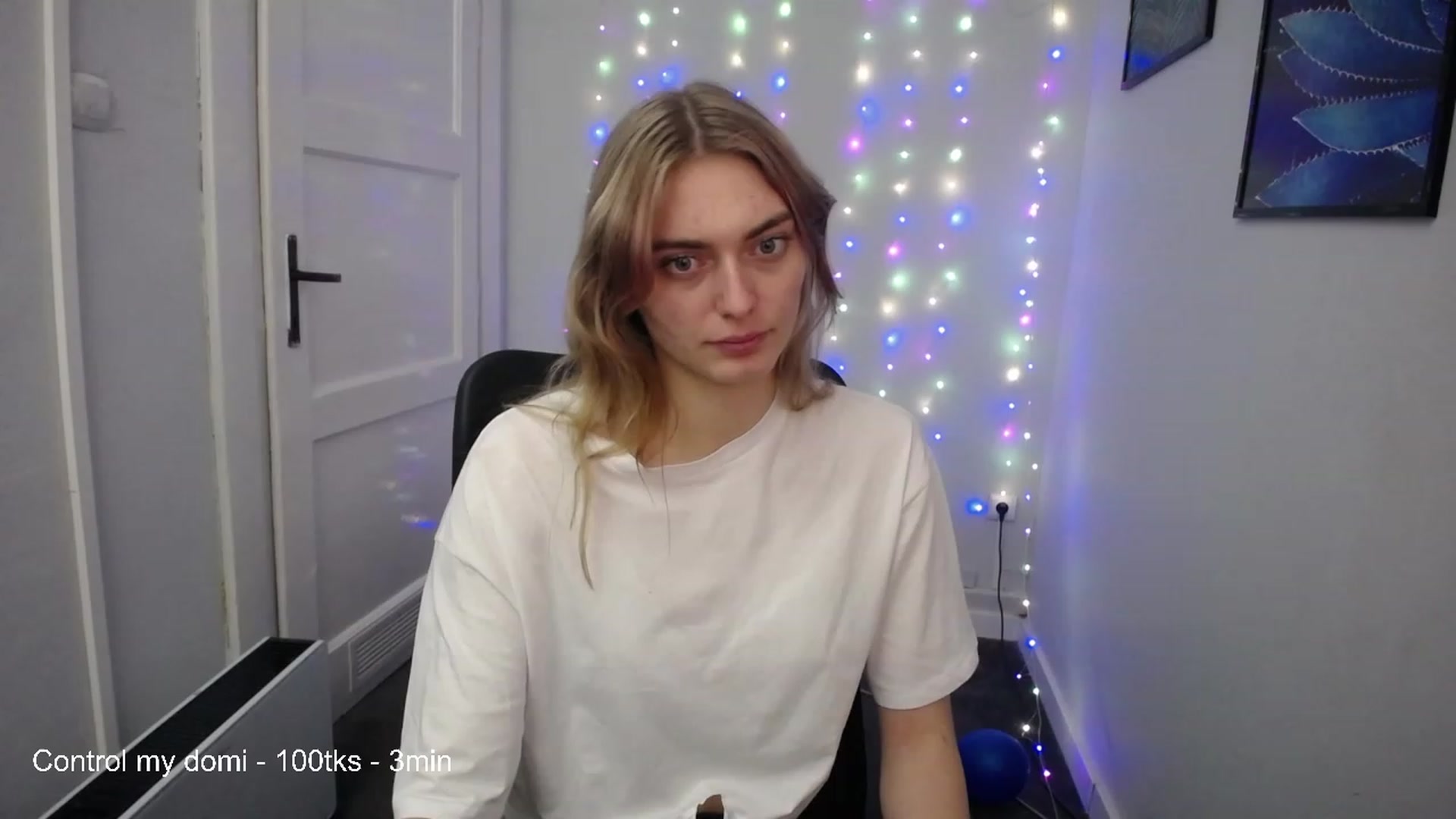 Gallery image thumbnail from PersonYouNeed's myfreecams stream on, 03/10/2023, 16:15 image 10 of 20