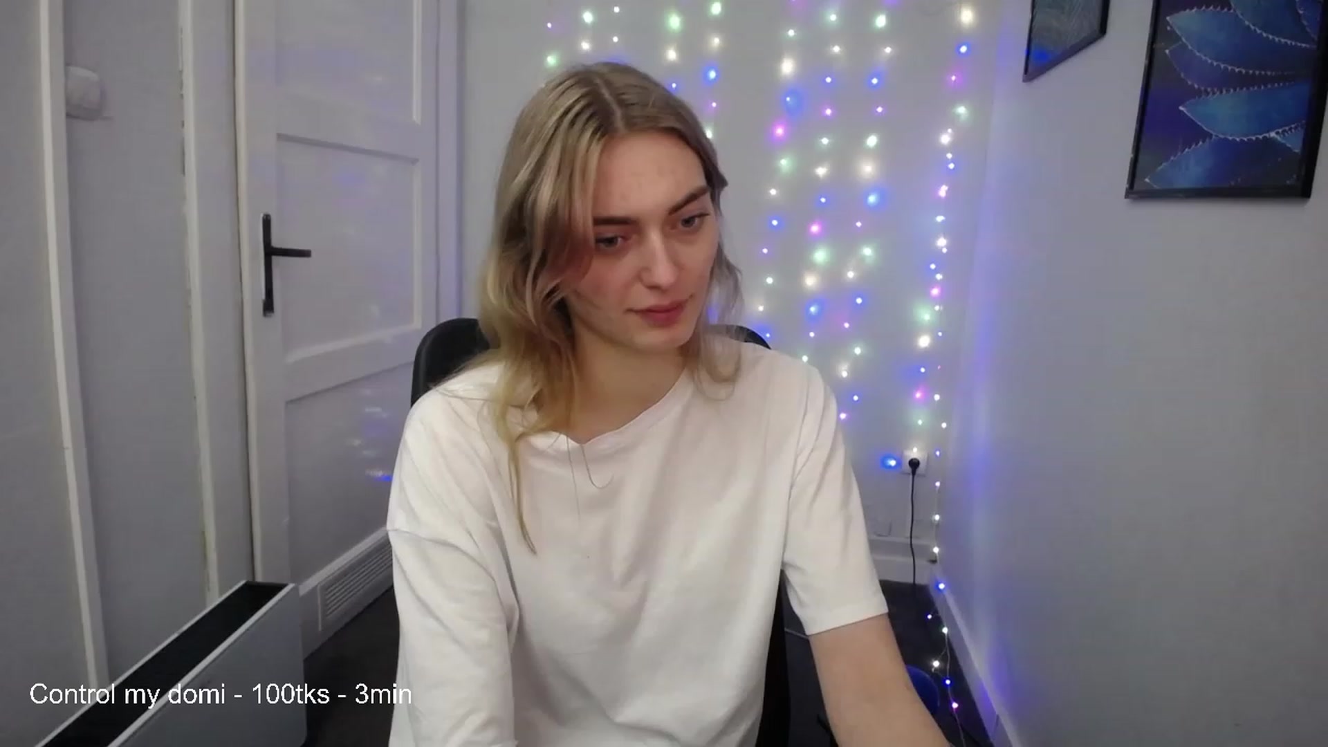 Gallery image thumbnail from PersonYouNeed's myfreecams stream on, 03/10/2023, 16:15 image 19 of 20