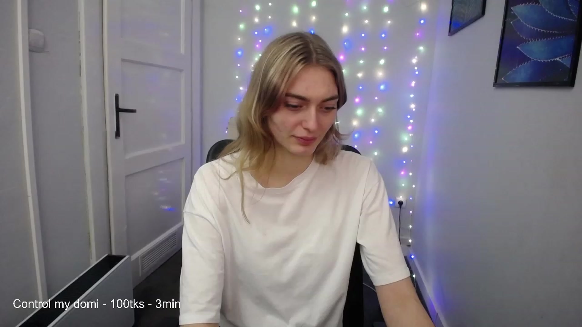 Gallery image thumbnail from PersonYouNeed's myfreecams stream on, 03/10/2023, 16:15 image 5 of 20