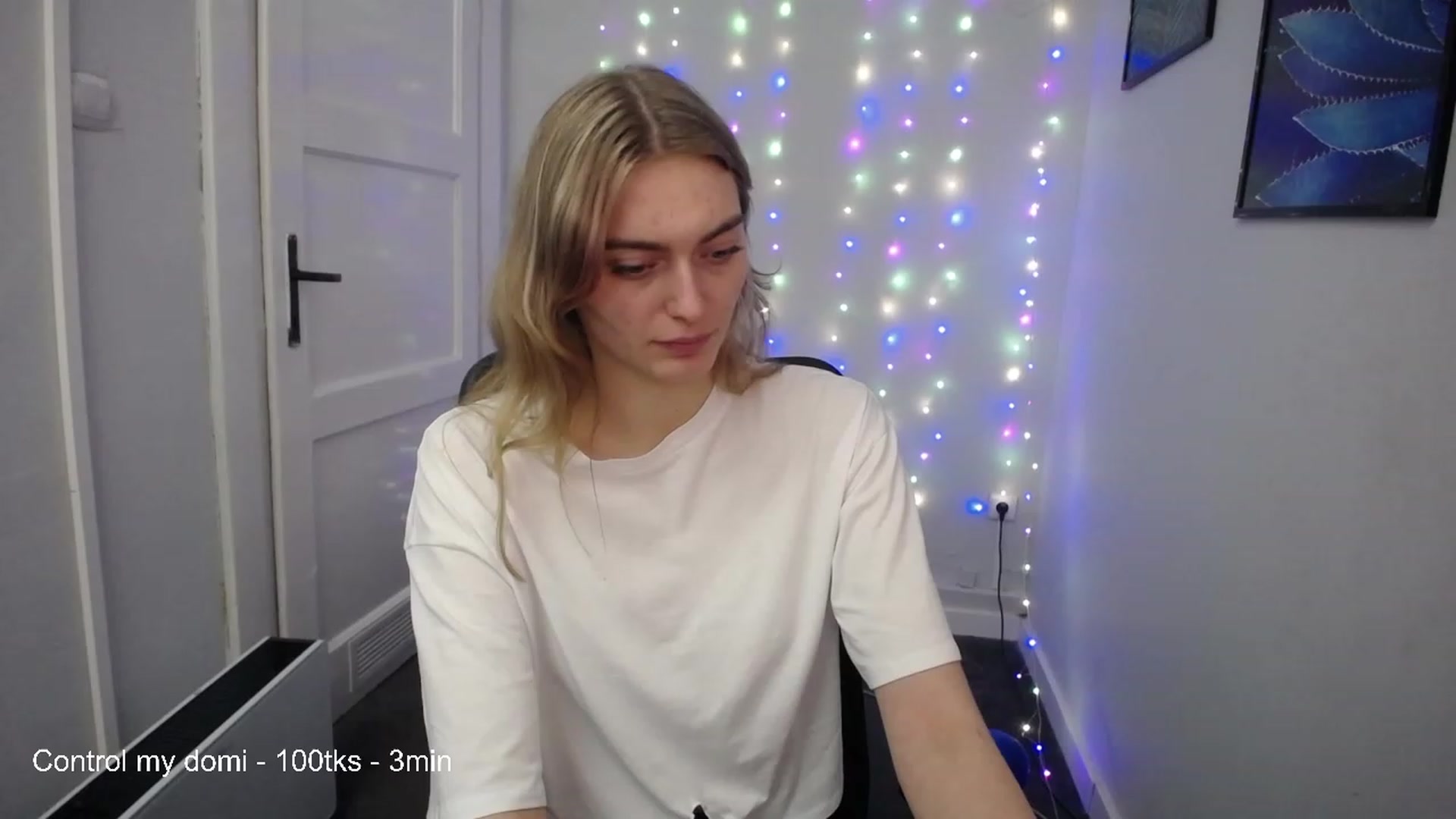 Gallery image thumbnail from PersonYouNeed's myfreecams stream on, 03/10/2023, 16:15 image 9 of 20